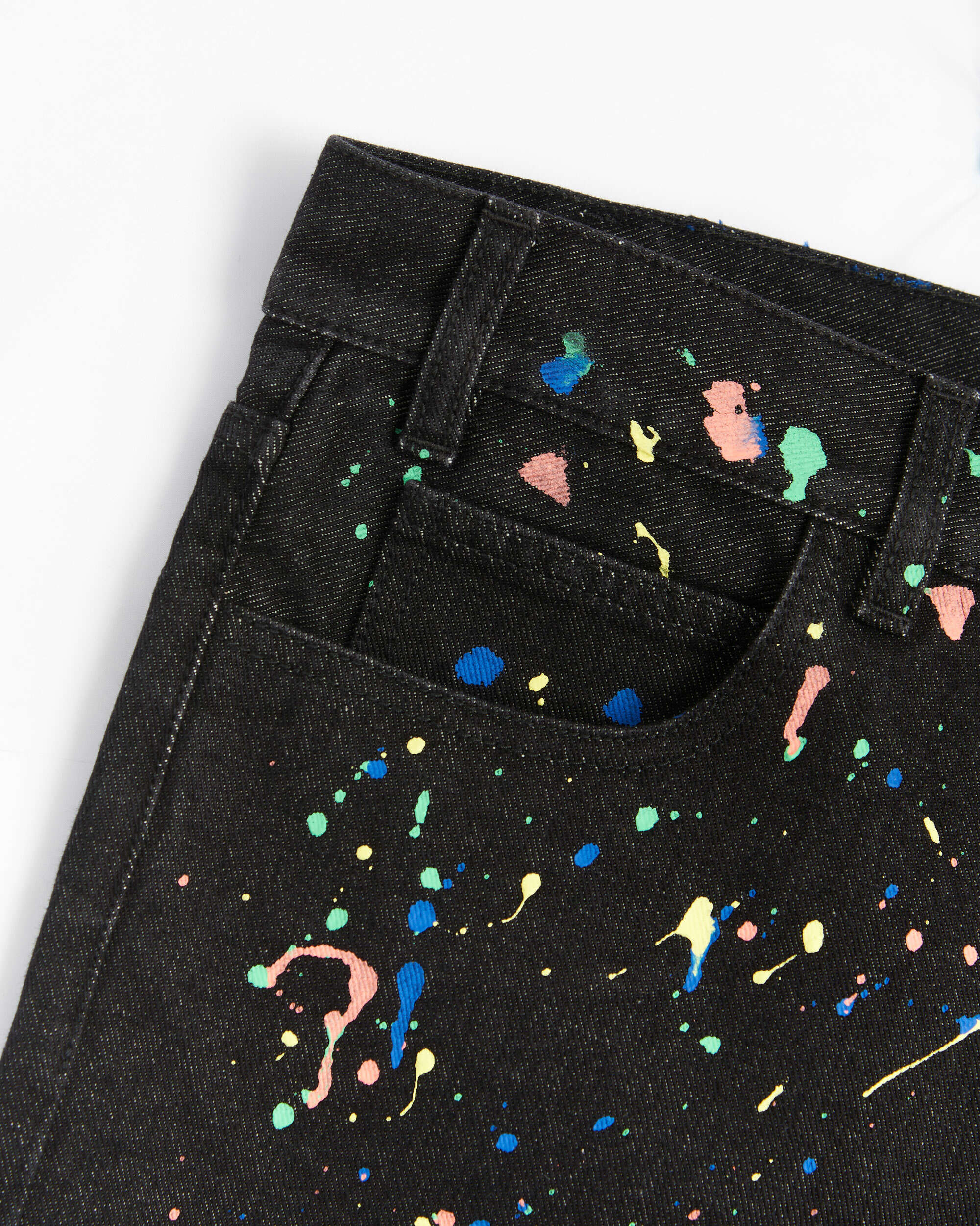 Marcelo Burlon County Of Milan Spot Stone Men's Denim Straight Leg Pants  Black CMYA031S22DEN0011084 | FOOTDISTRICT