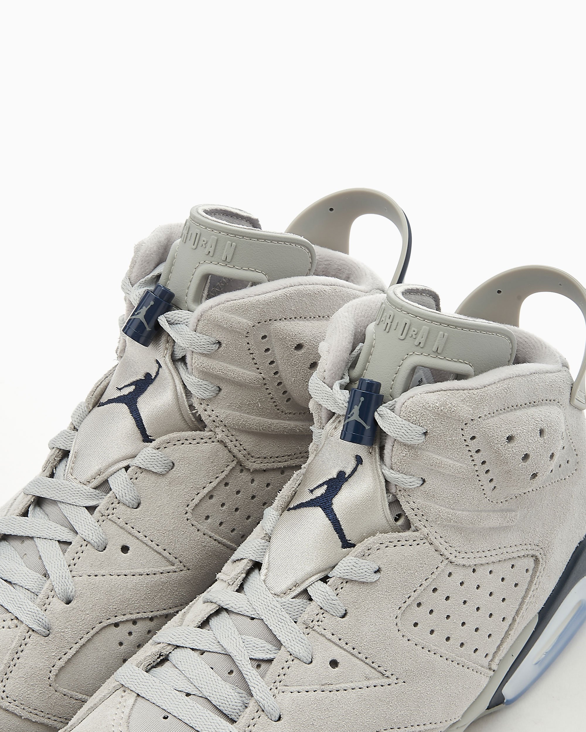 Jordan retro 6 2025 beige