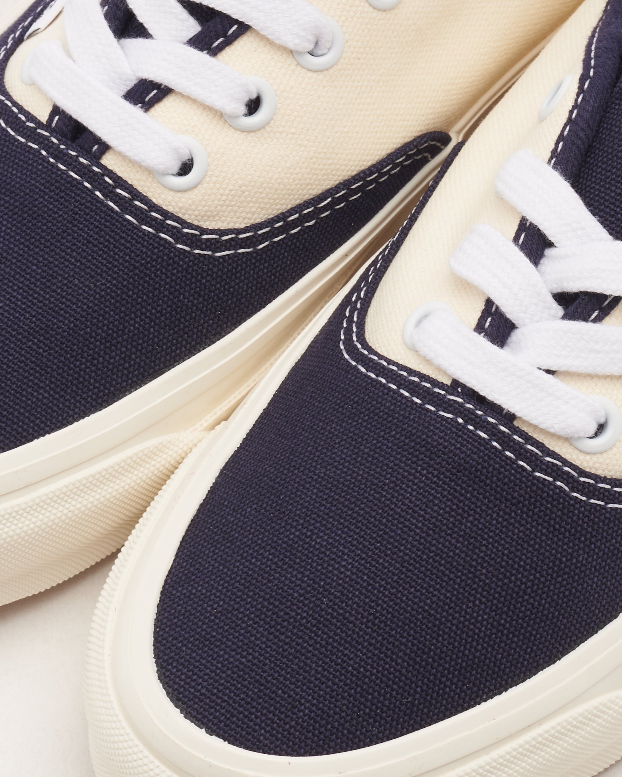 Vans original shoes store