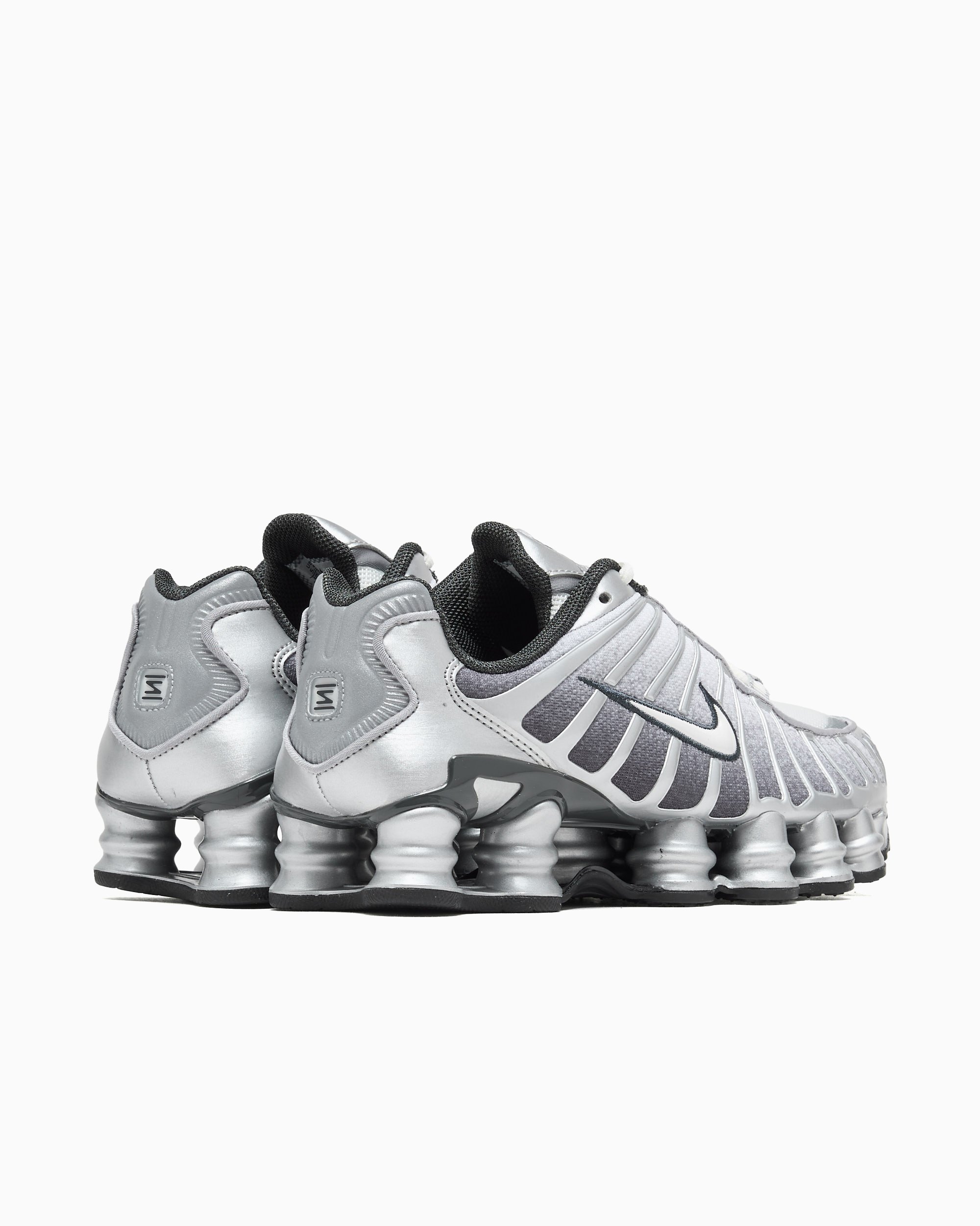 Nike Shox TL Silver colored IH4466-095 | FOOTDISTRICT