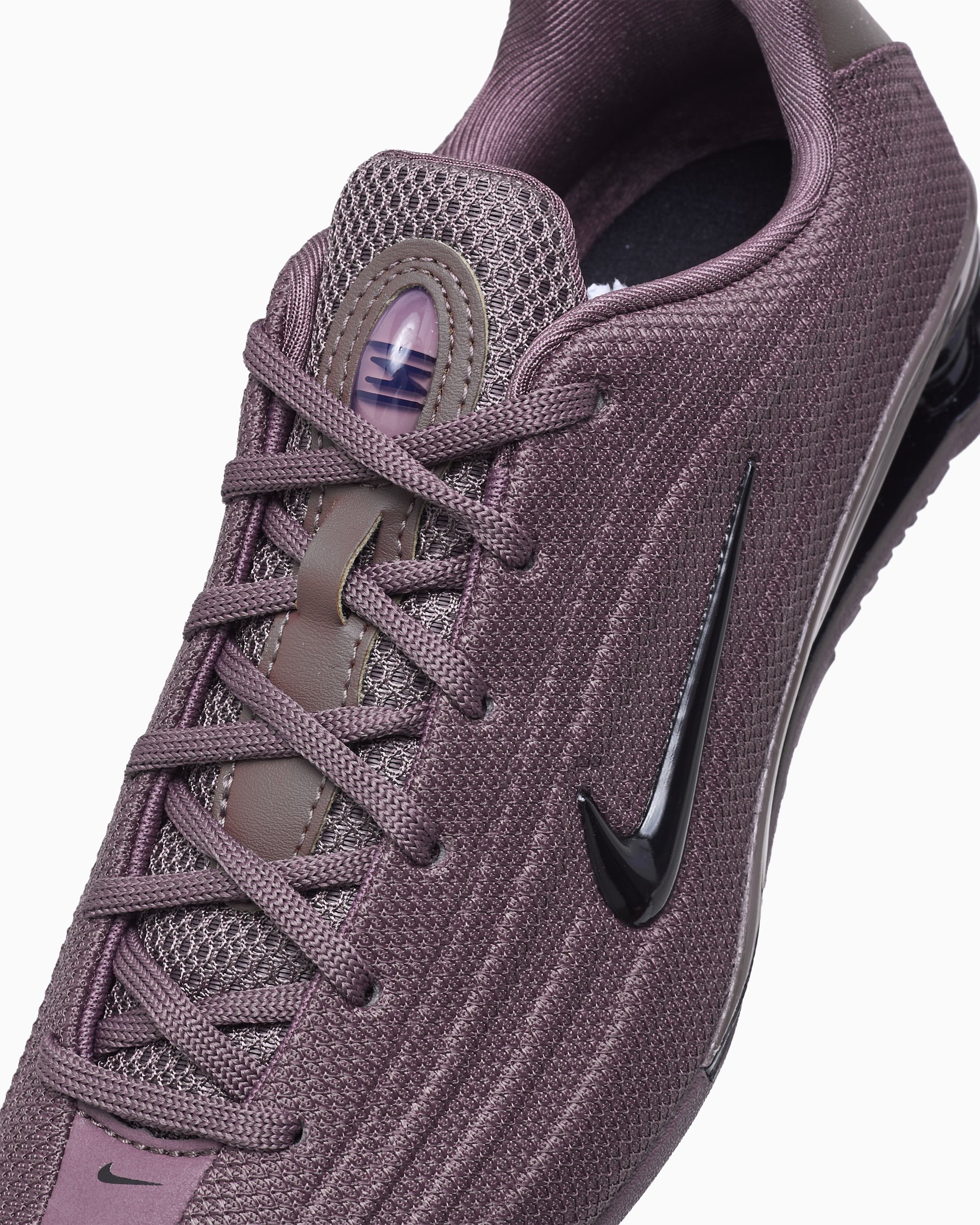 Nike Women's Shox Z Burgundy HQ7540-500 | FOOTDISTRICT