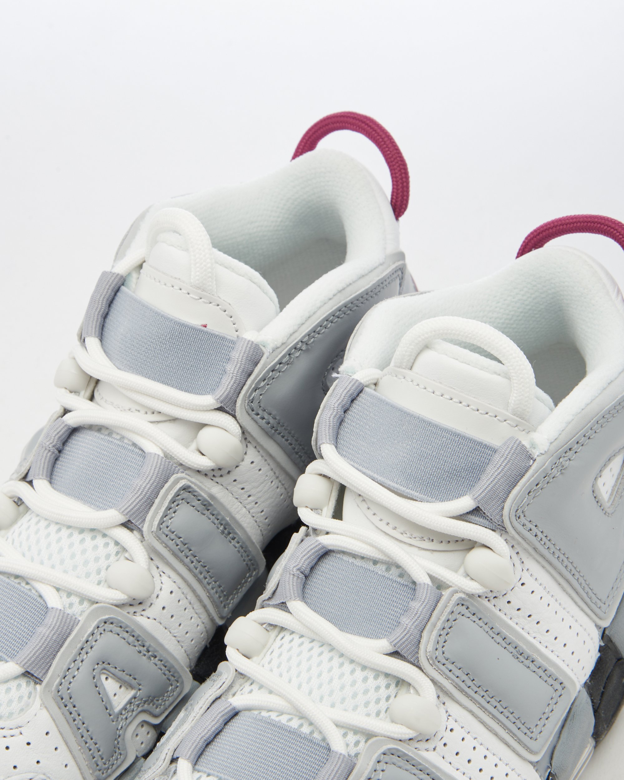 Nike uptempo 96 femme argent new arrivals