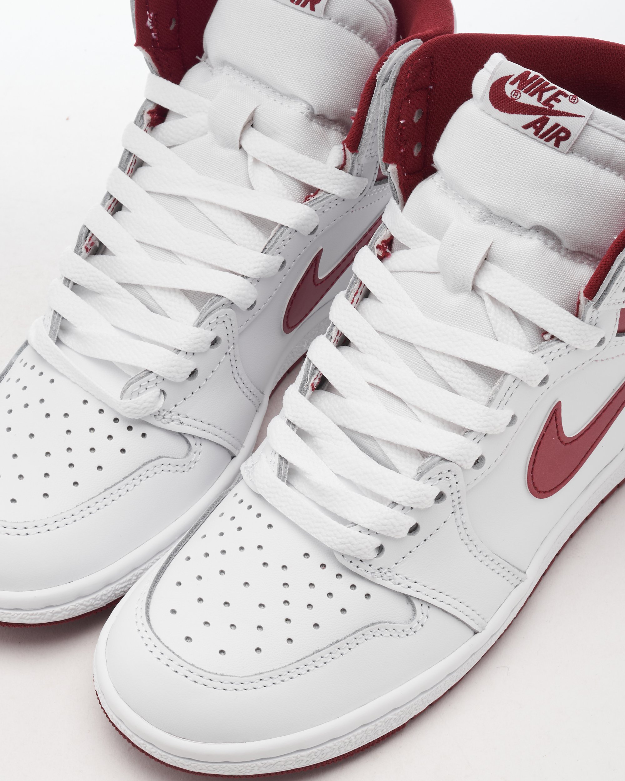 Retro ones white online