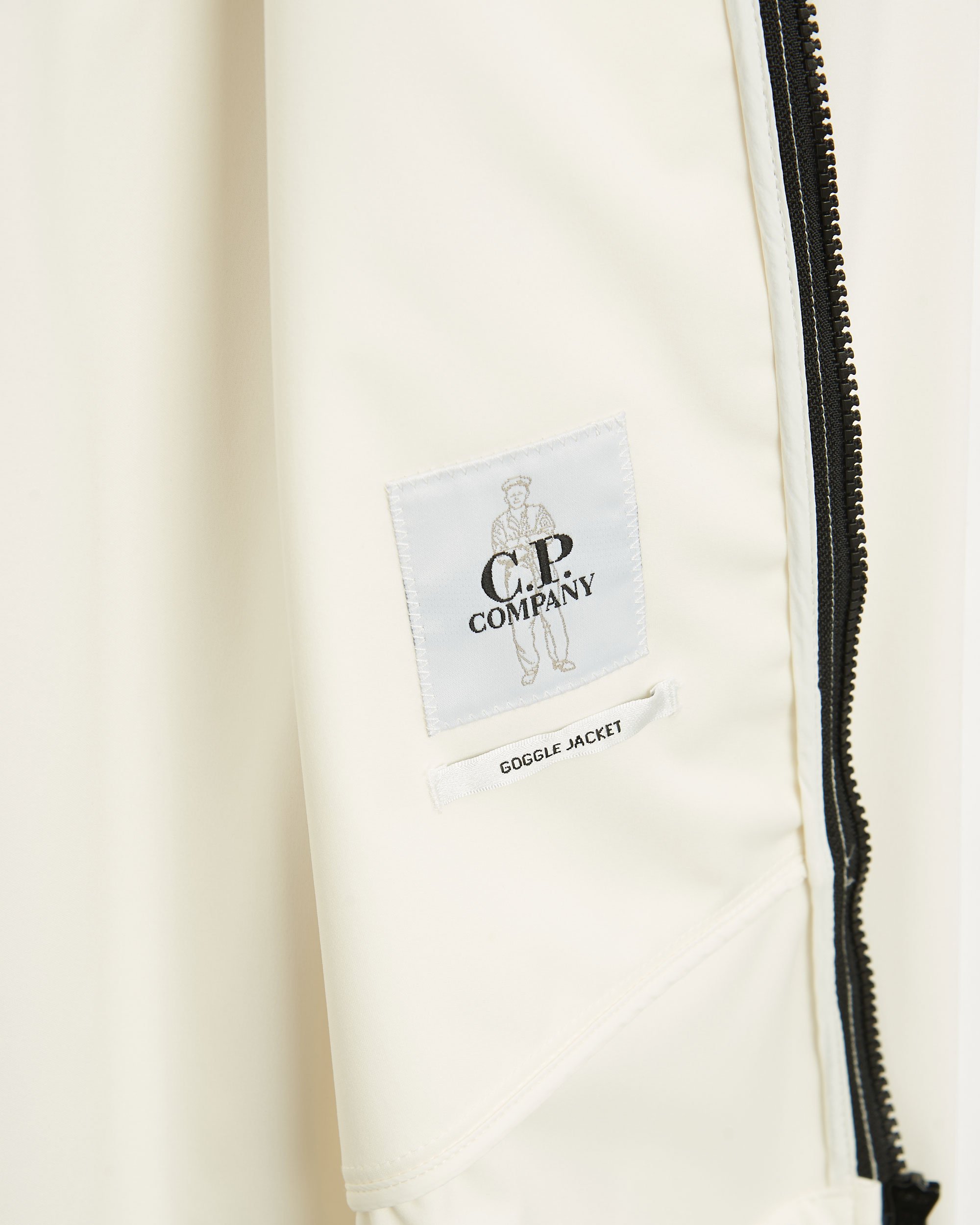 C.P. Company loog-patch hooded coat - White