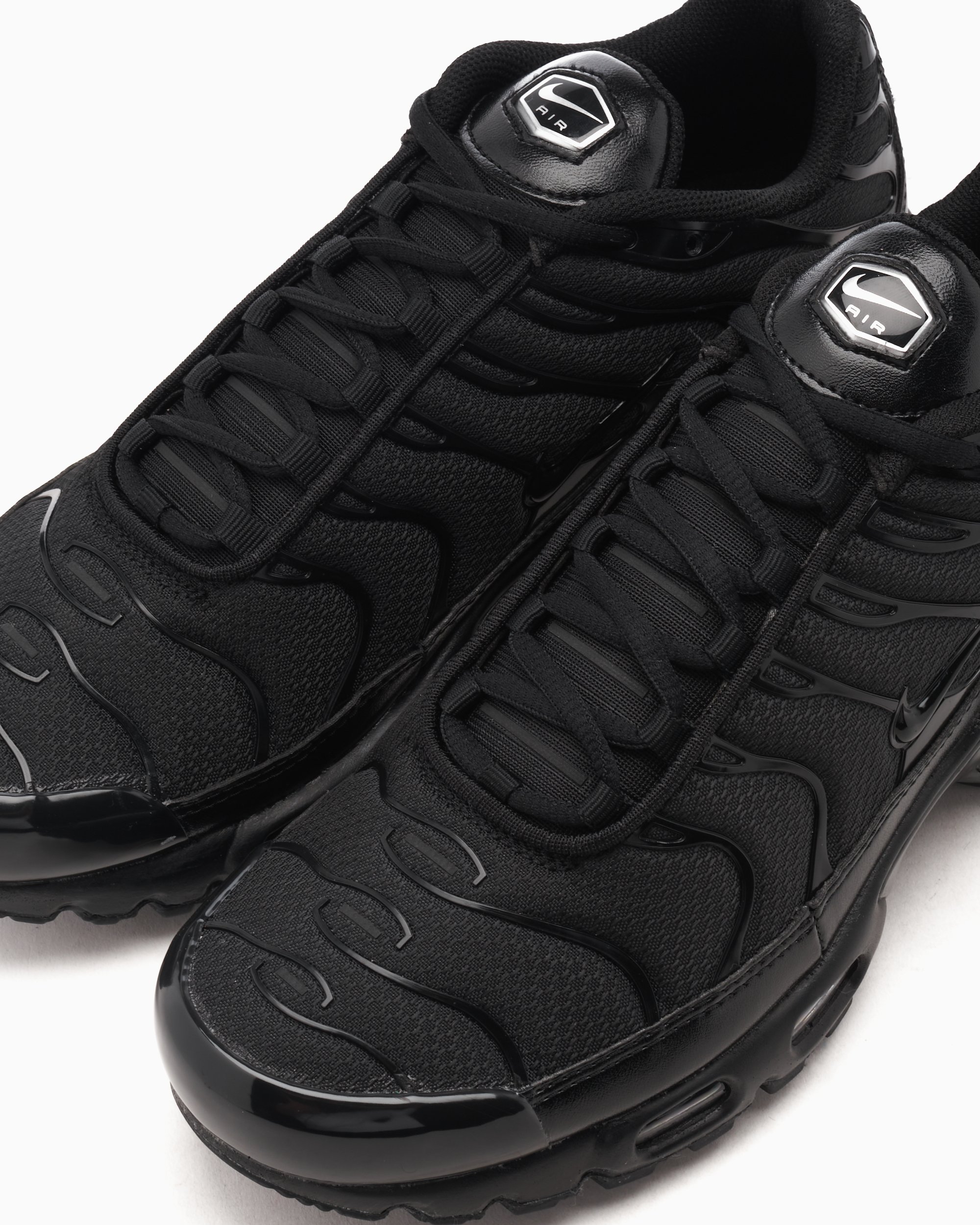 Black leather air max plus online