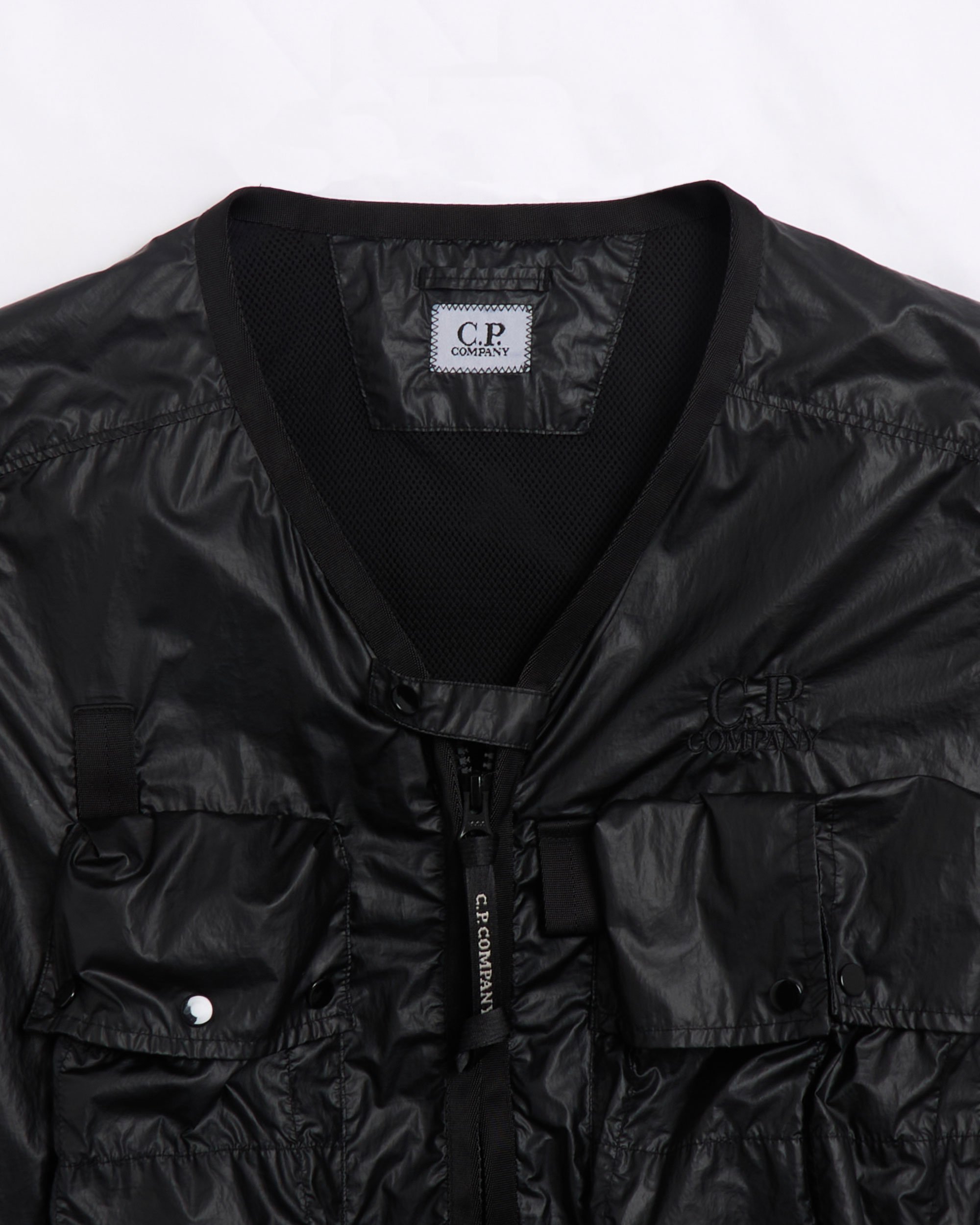 CP Company Men's Vest Black 18CMVE009A110030G-999 | FOOTDISTRICT
