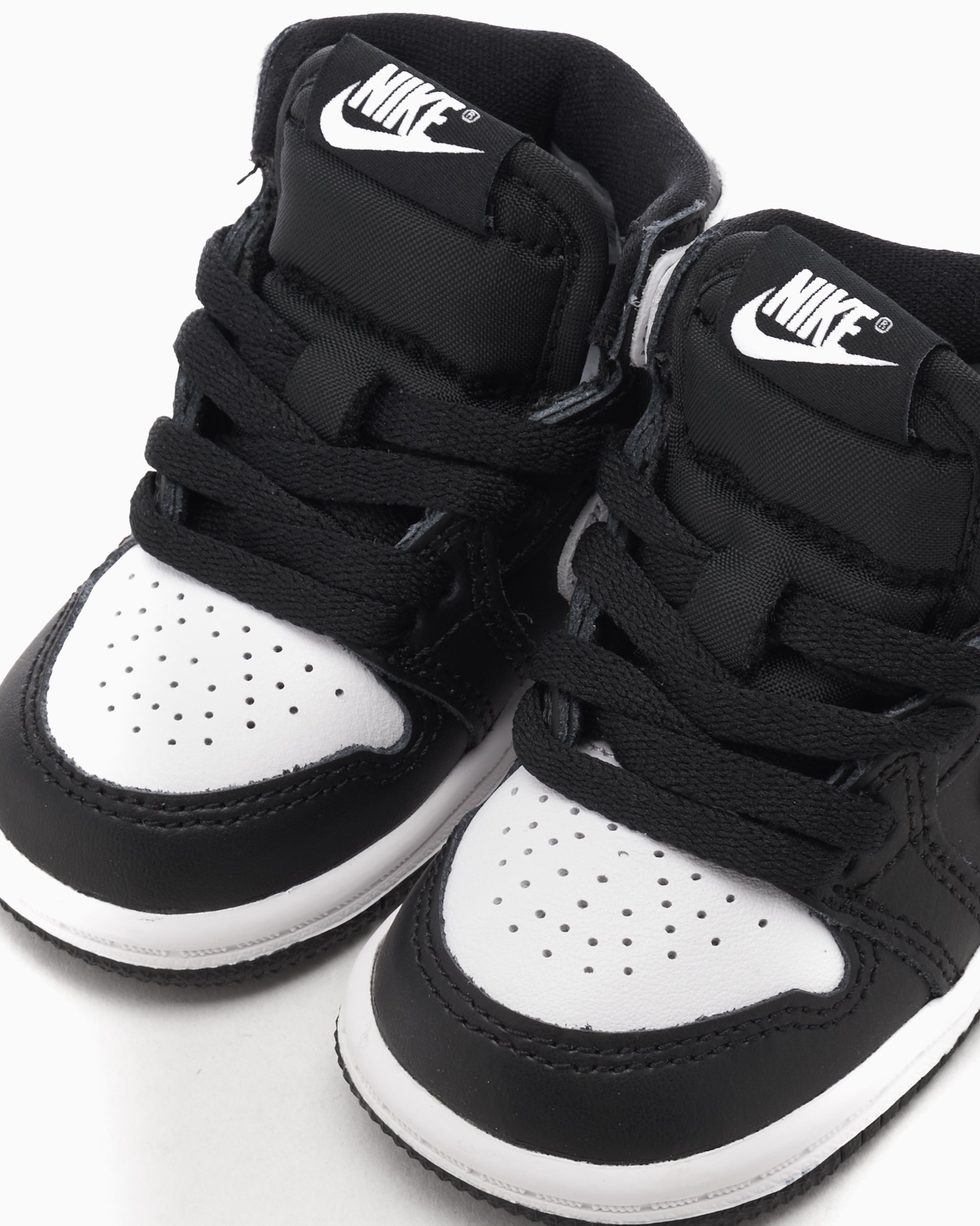 Air Jordan 1 Retro High OG (TD) Zwart, Wit FD1413-010 | FOOTDISTRICT