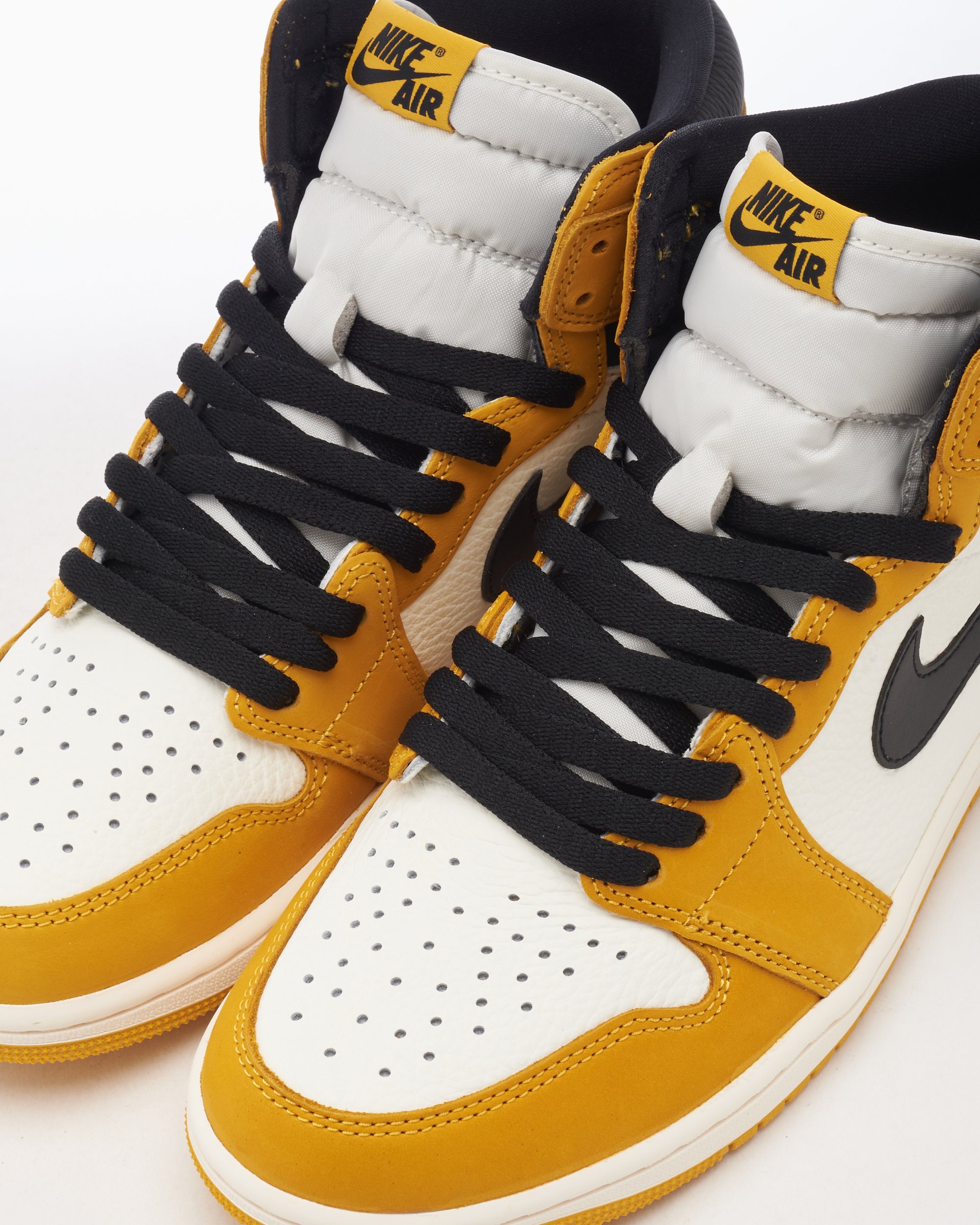 Air Jordan 1 Retro High OG Yellow Ochre Zwart Wit Geel DZ5485 701 FOOTDISTRICT