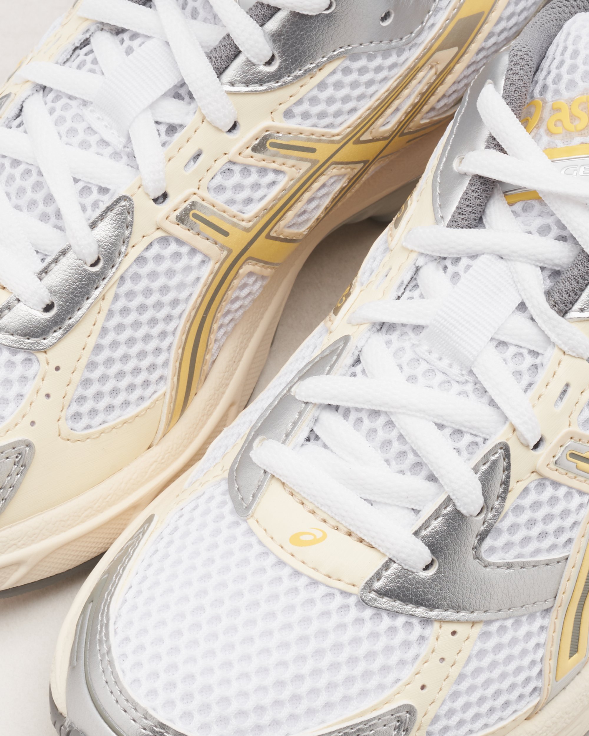 ASICS Women s Gel 1130 Bianco 1202A164 118 FOOTDISTRICT