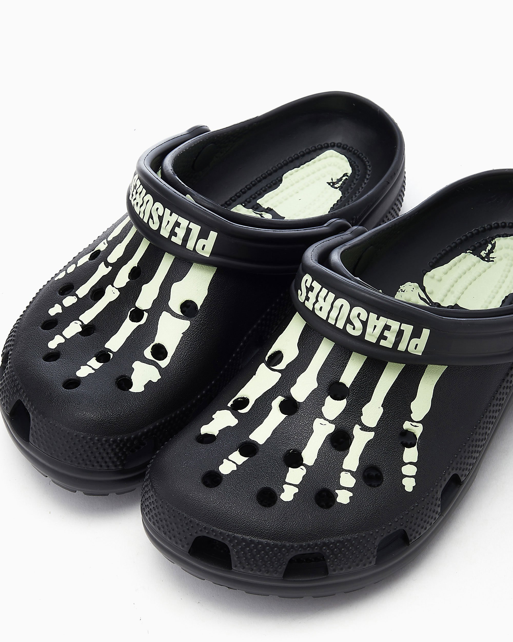 Pleasures sale x crocs