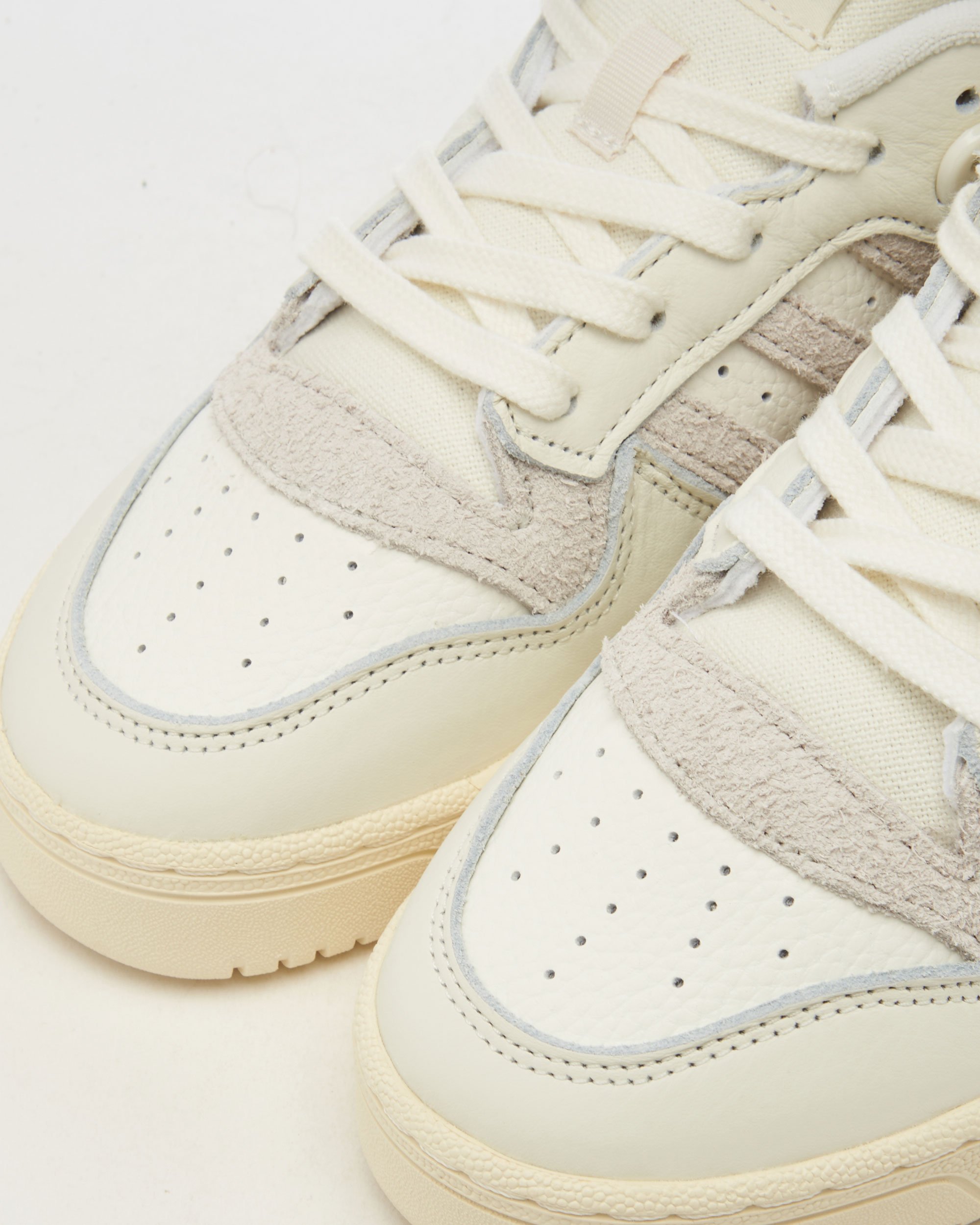 adidas Originals Rivalry 86 Low Beige IE7139 Shop Online bij