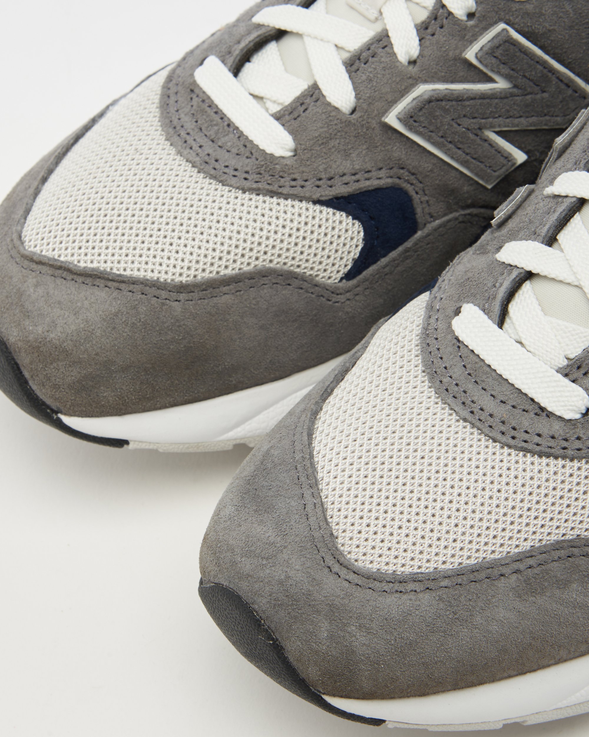 New Balance MT580 RCB Grijs MT580RCB Shop Online bij FOOTDISTRICT