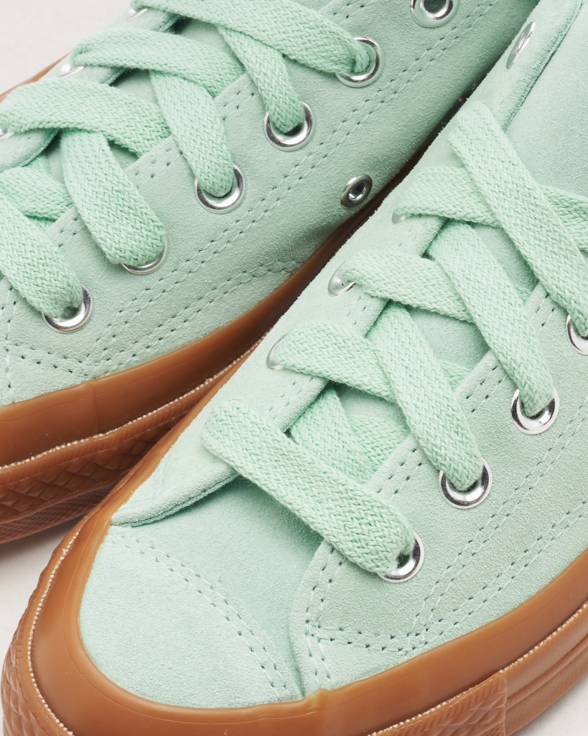 Green suede converse store