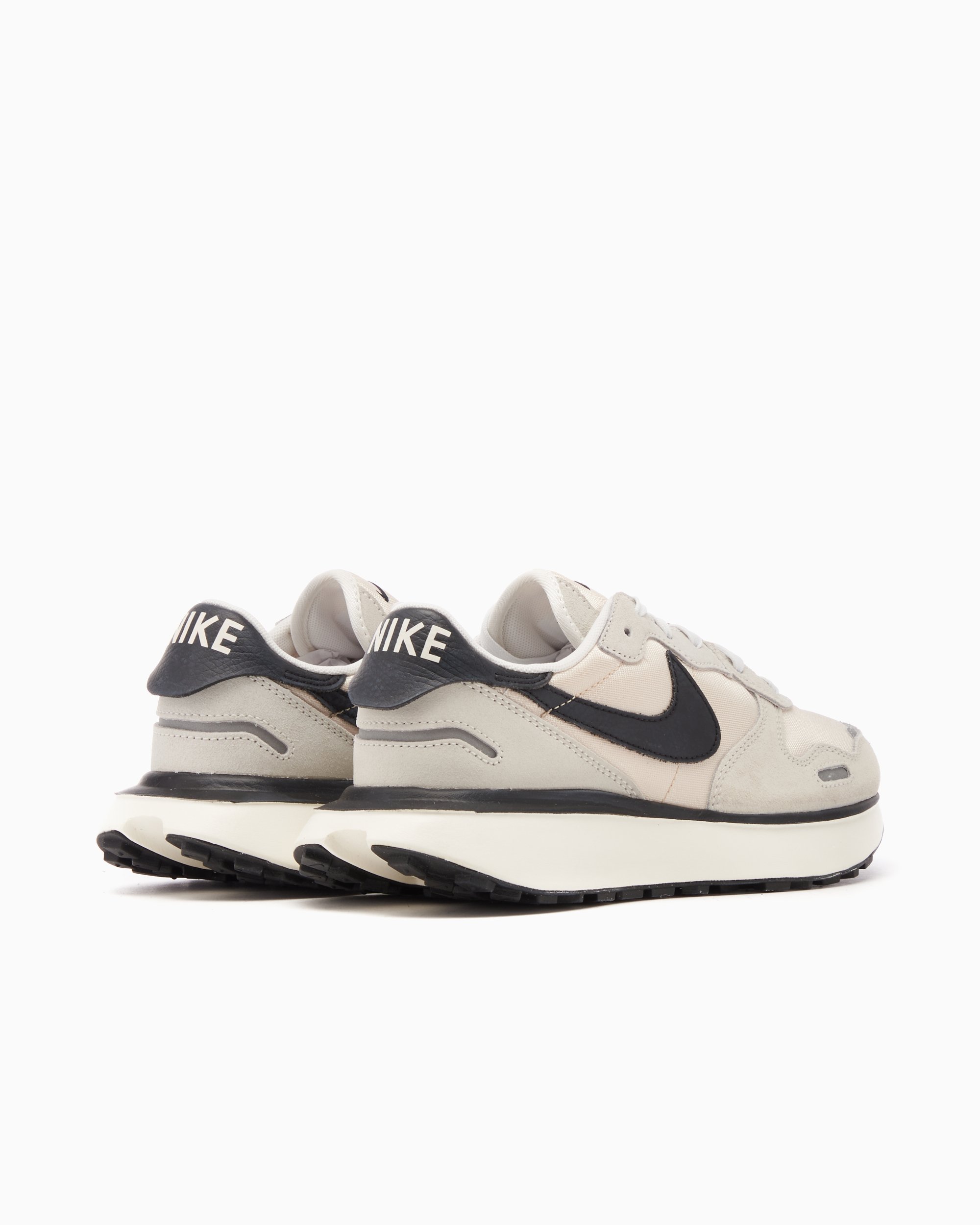 Nike Women s Phoenix Waffle Grey Black Gris FD2196 100 FOOTDISTRICT