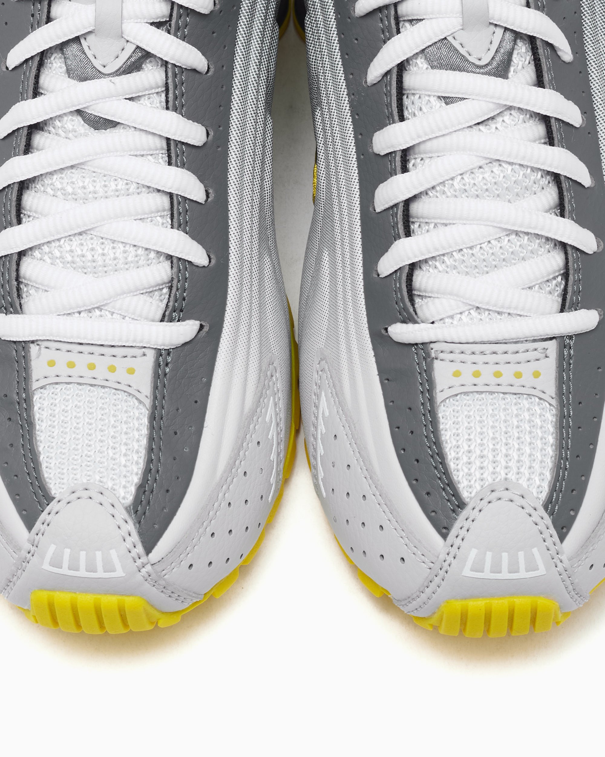 靴 Nike Shox R4 Bright Citron 20250523063029-0.webp