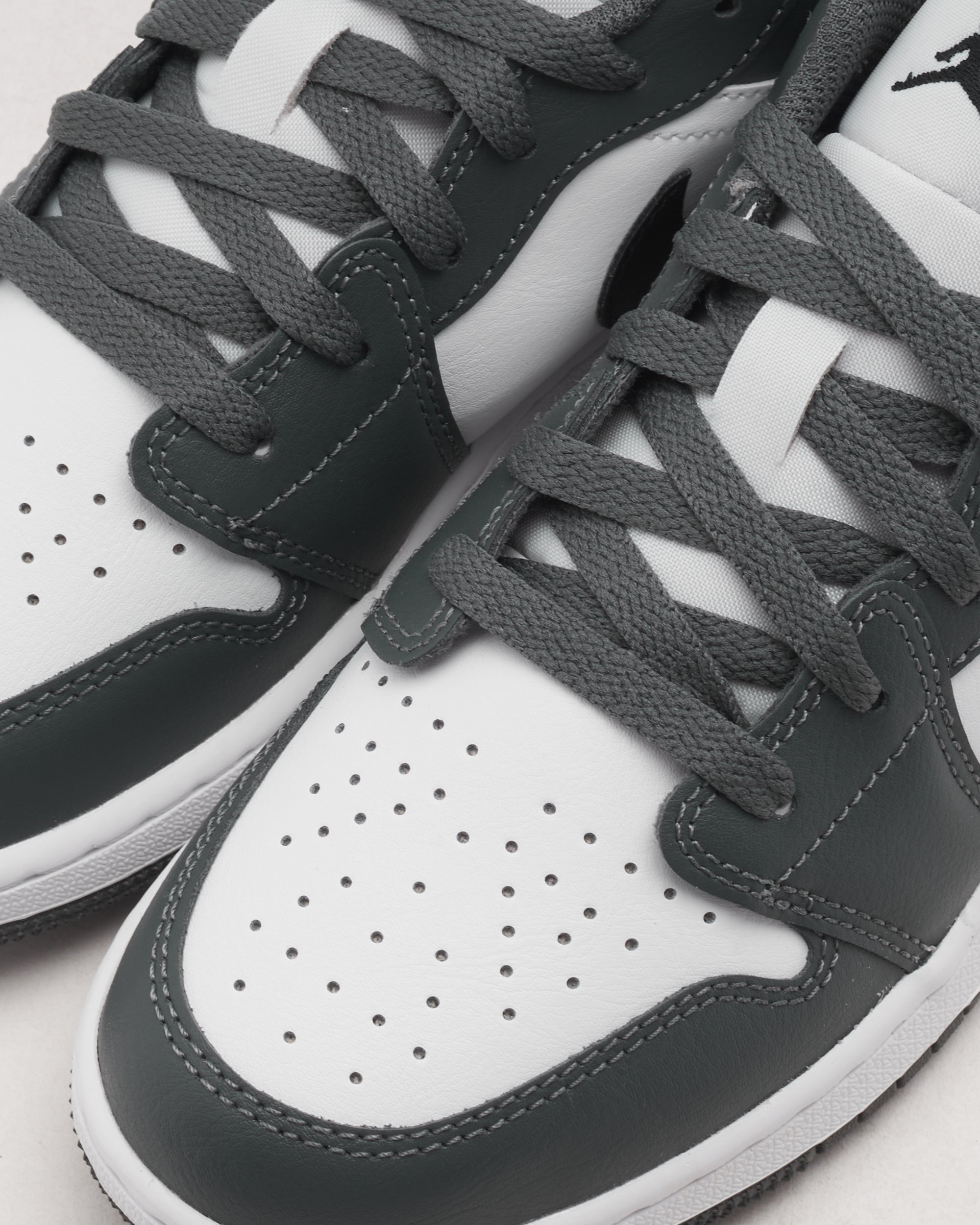 Air jordan shoes low discount