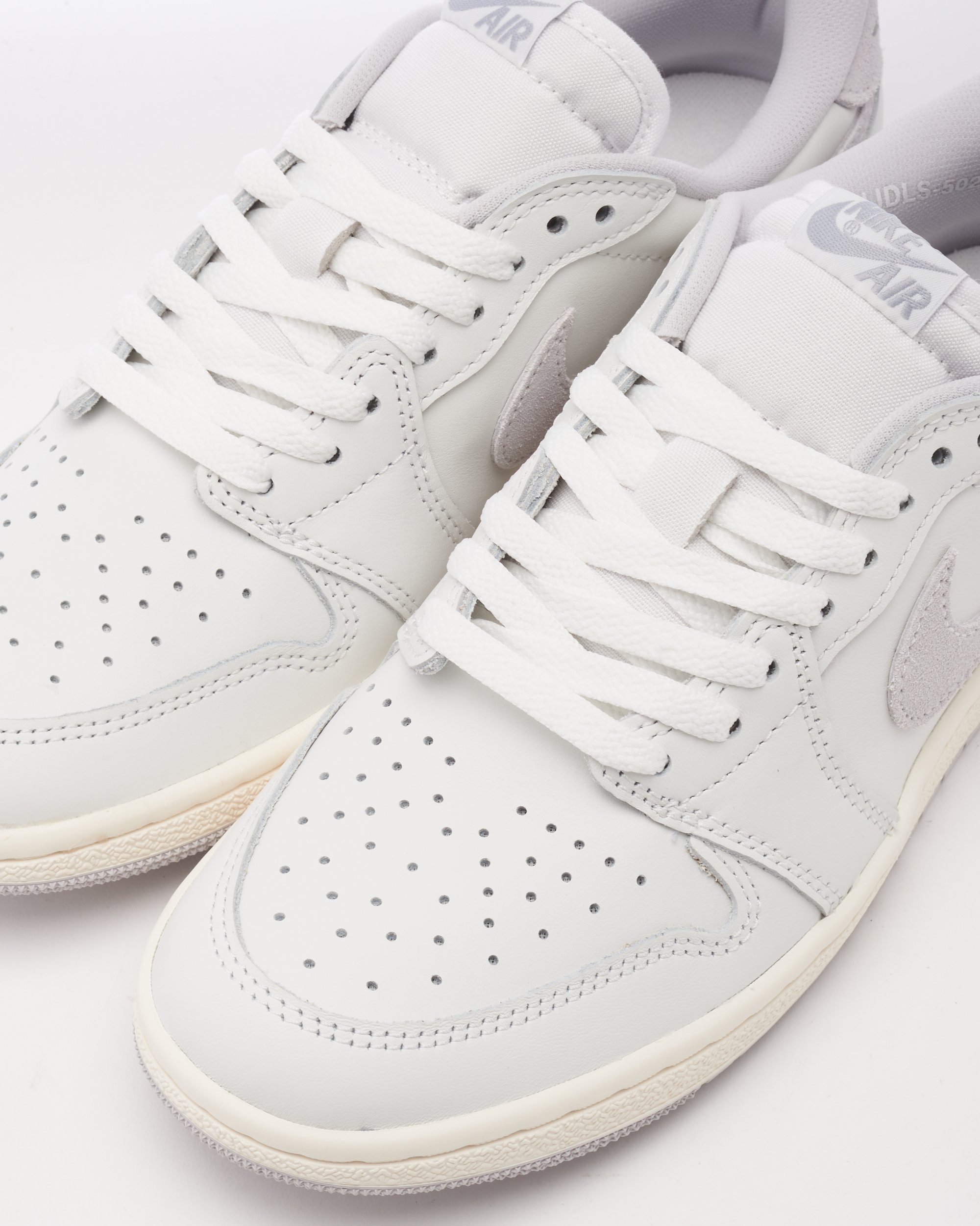 Air Jordan 1 Low 85 "Neutral Grey" Gris FB9933100 Comprar Online en FOOTDISTRICT
