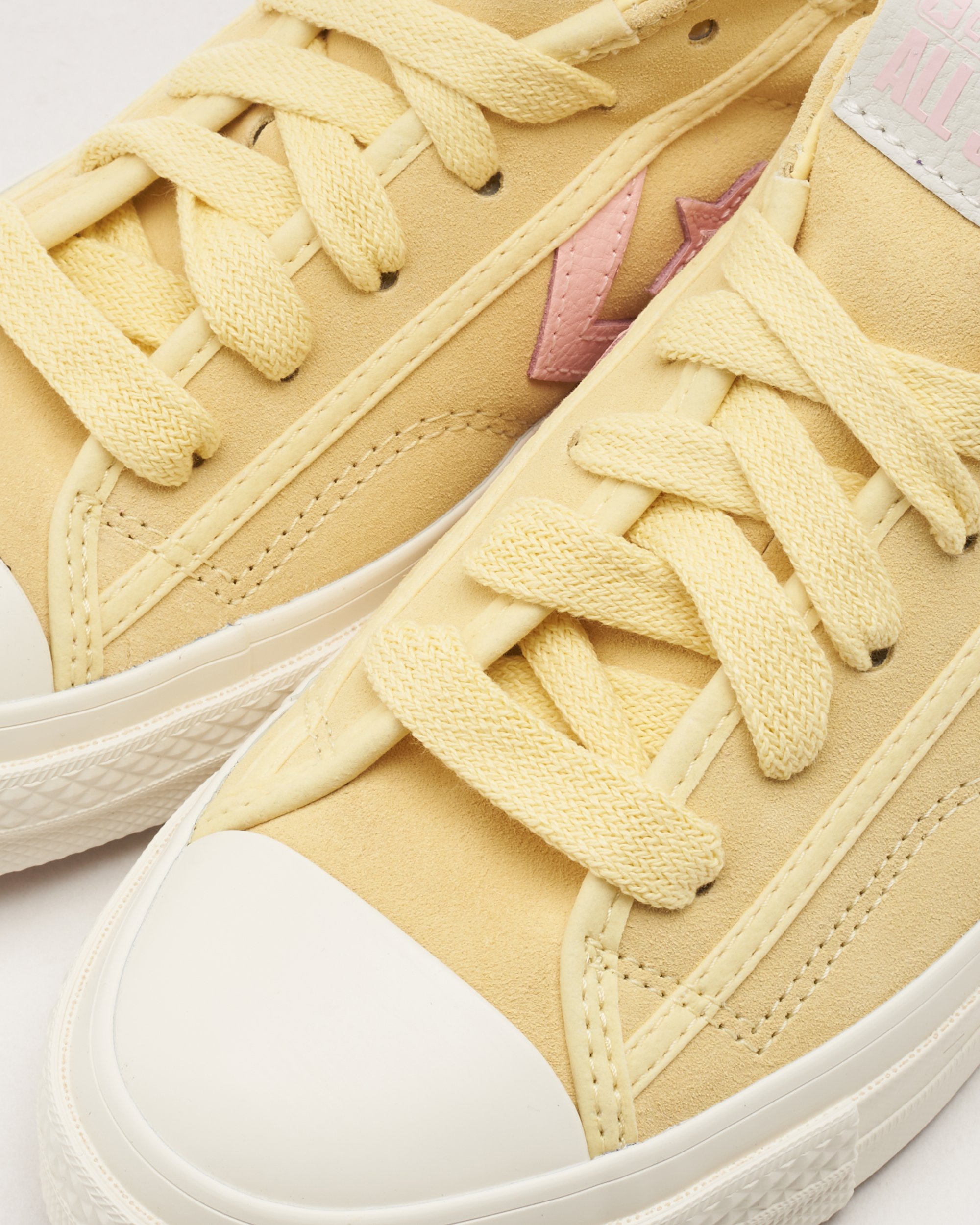 Converse Star Player 76 OX Yellow A10146C FOOTDISTRICT