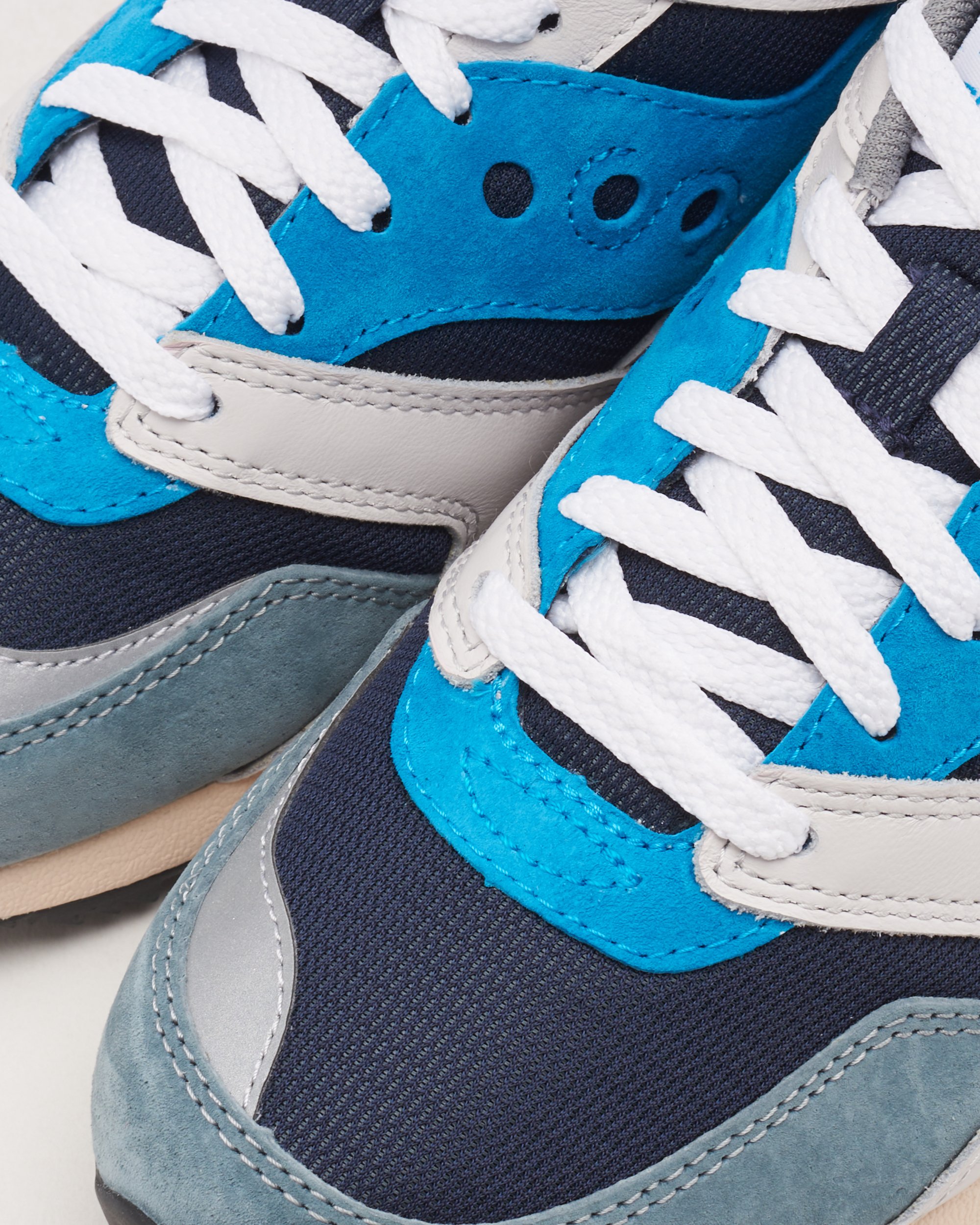 Saucony Courageous Blau S70796 1 FOOTDISTRICT