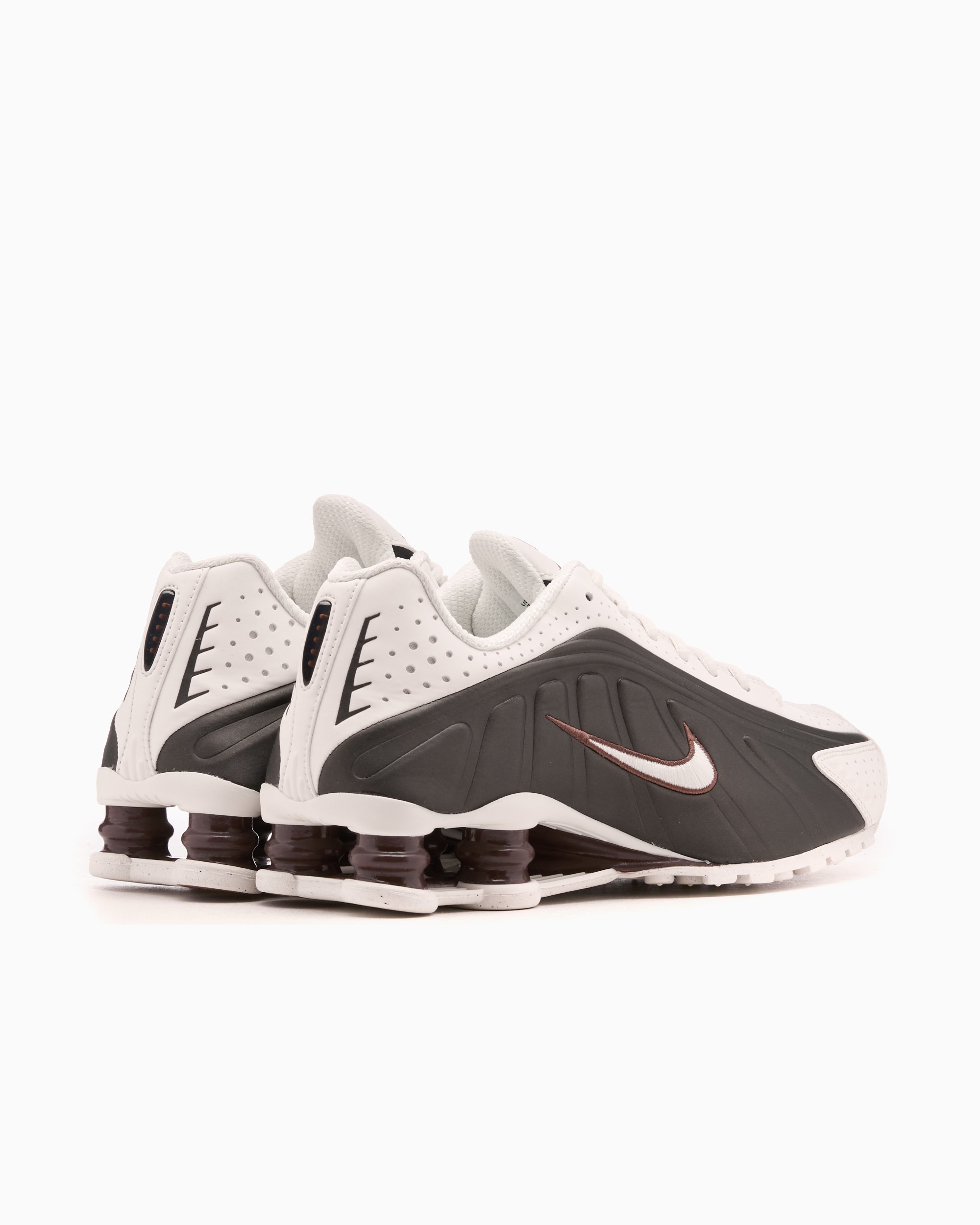 Nike Women's Shox R4 White AR3565-104 | FOOTDISTRICT
