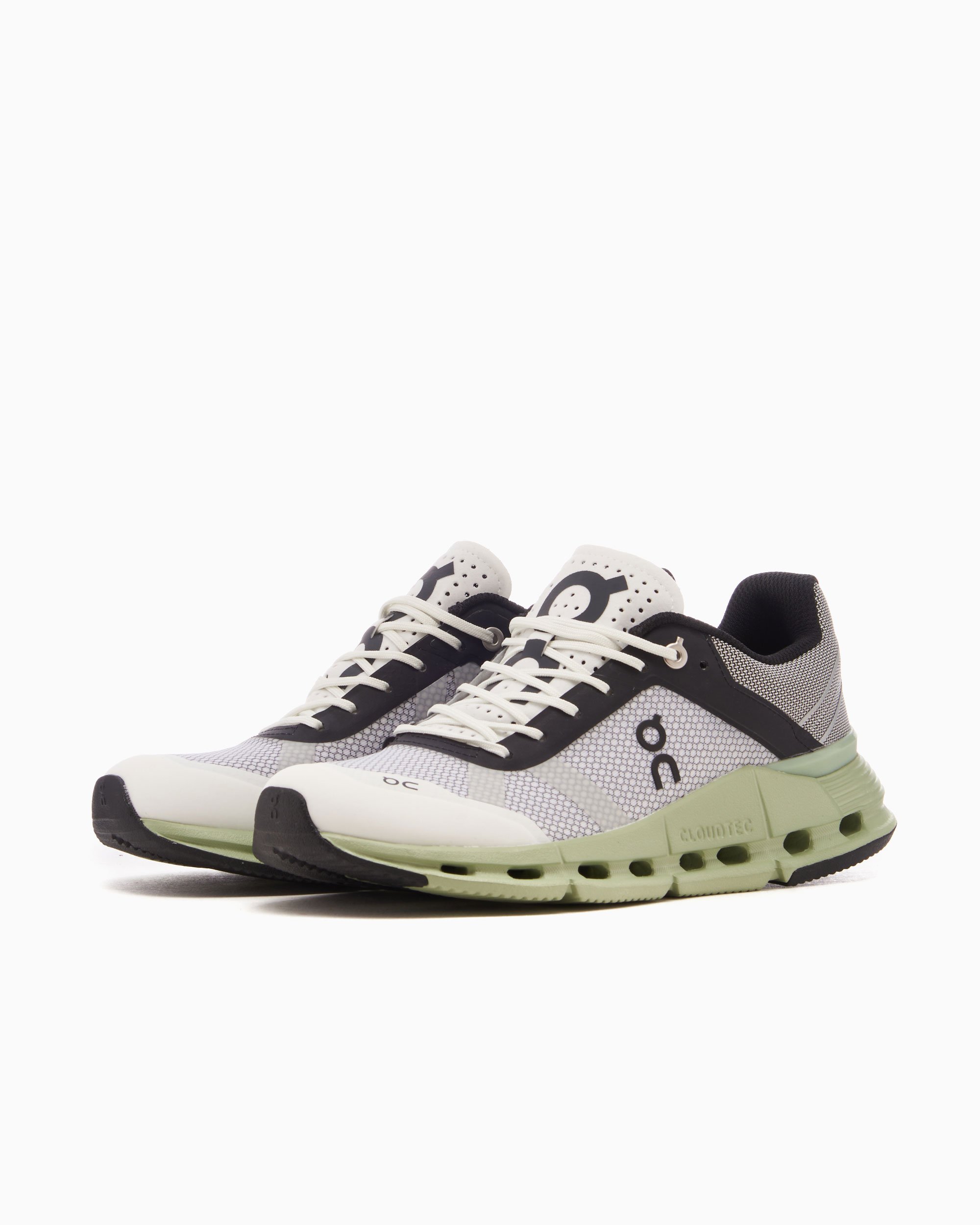 On Women's Cloudnova Z5 Black 3WD30290299 | FOOTDISTRICT