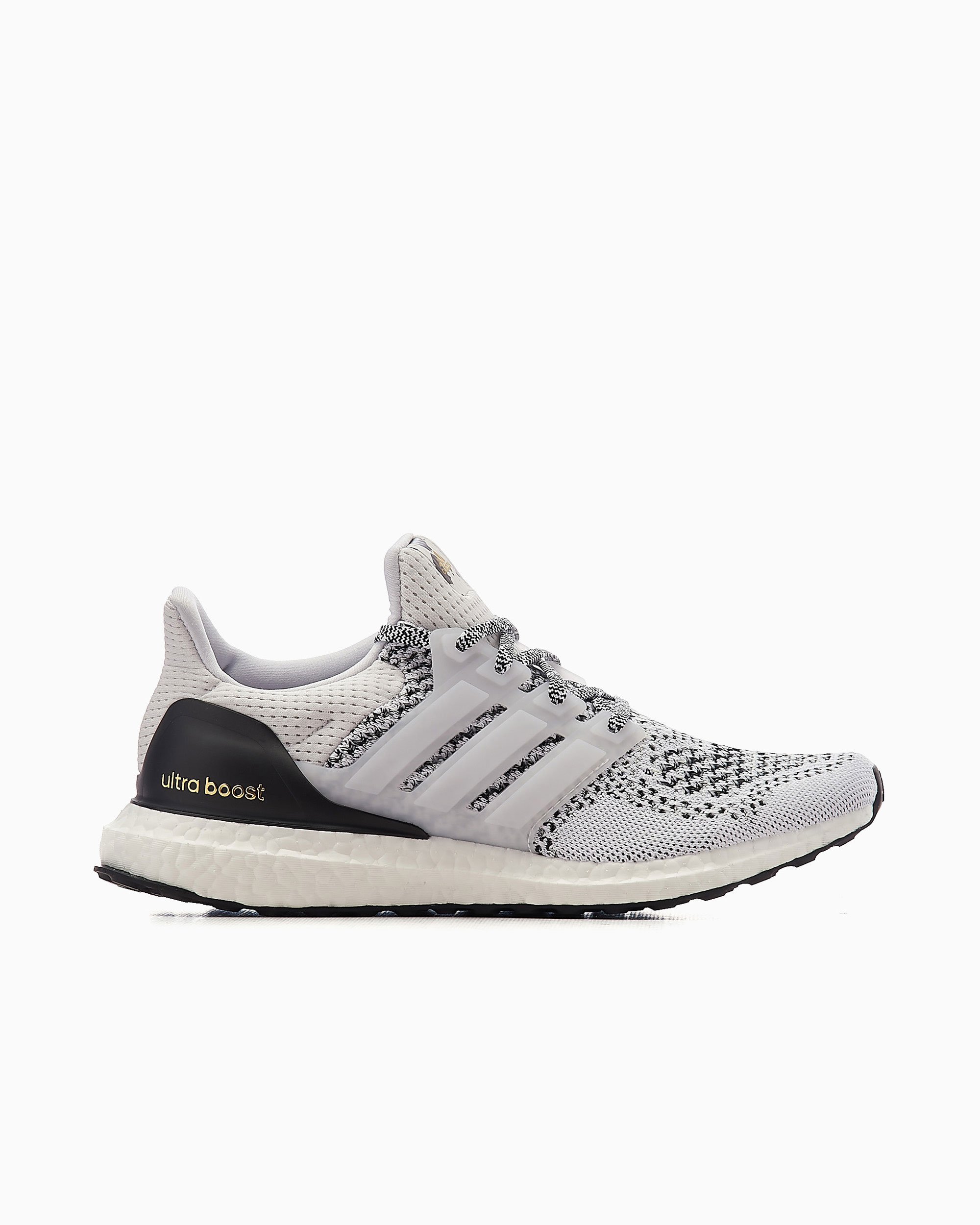 Adidas ultra boost foot district isere 2025