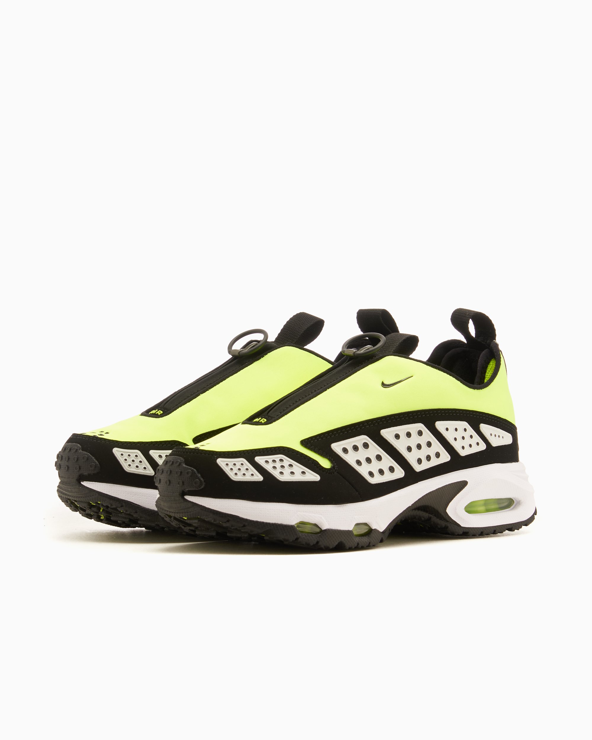 Nike Women s Air Max SNDR Volt Verde FZ2068 700 FOOTDISTRICT
