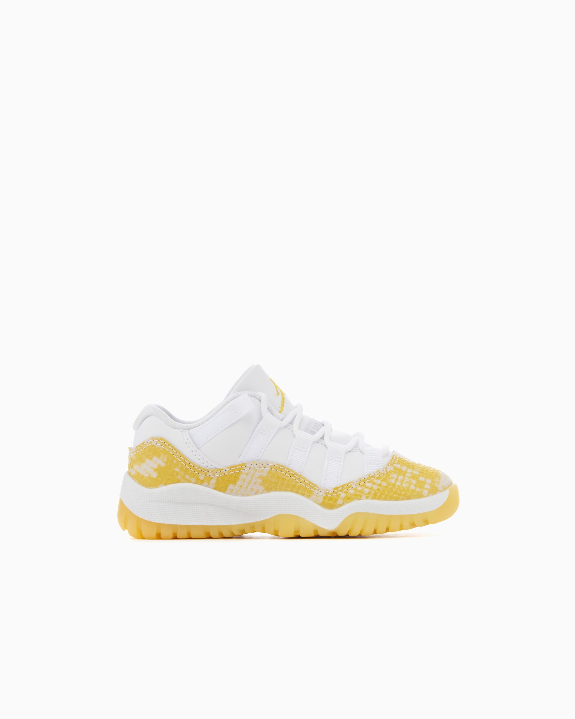 Jordan 11 low snakeskin black top