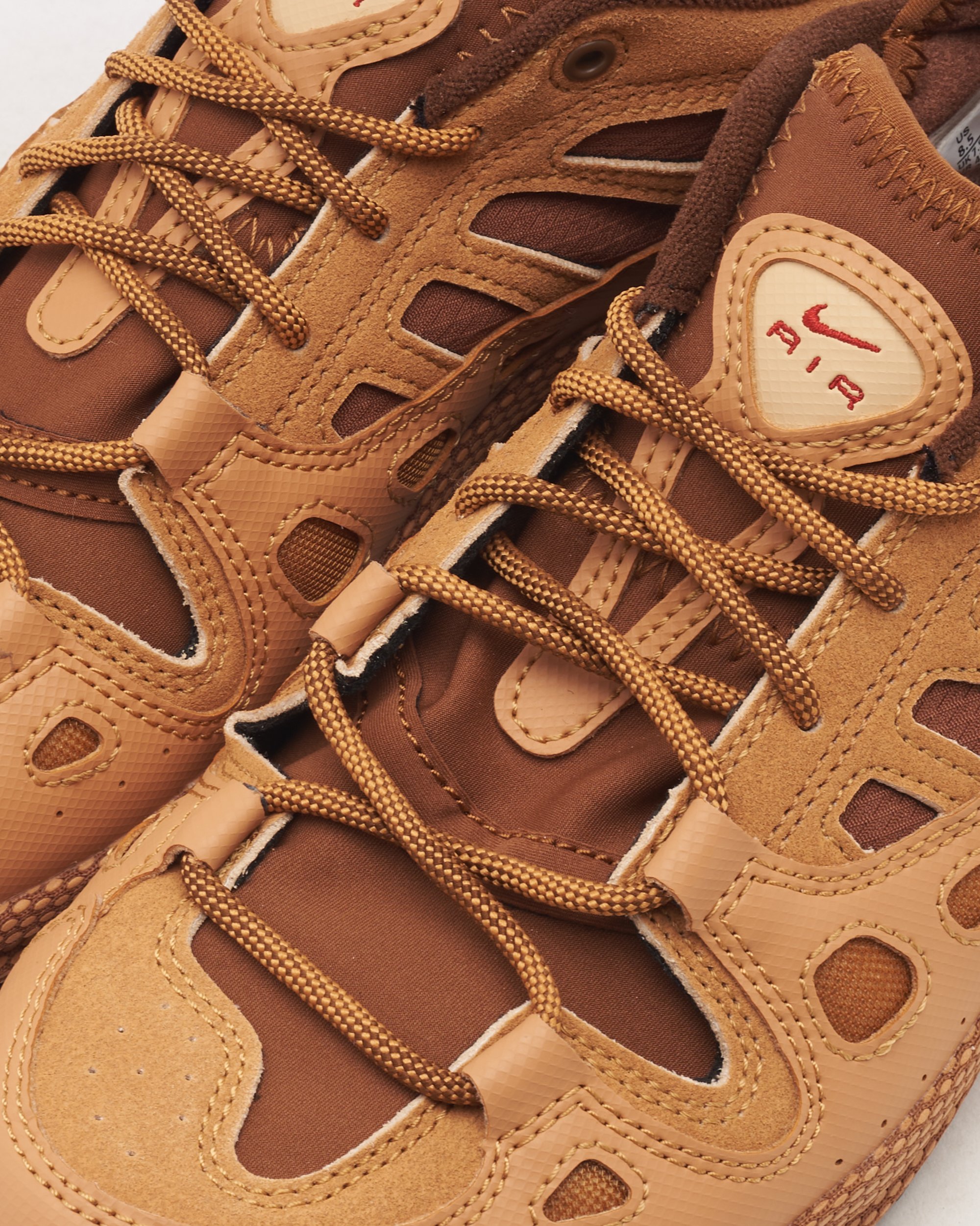 nike-acg-air-moc-premium-