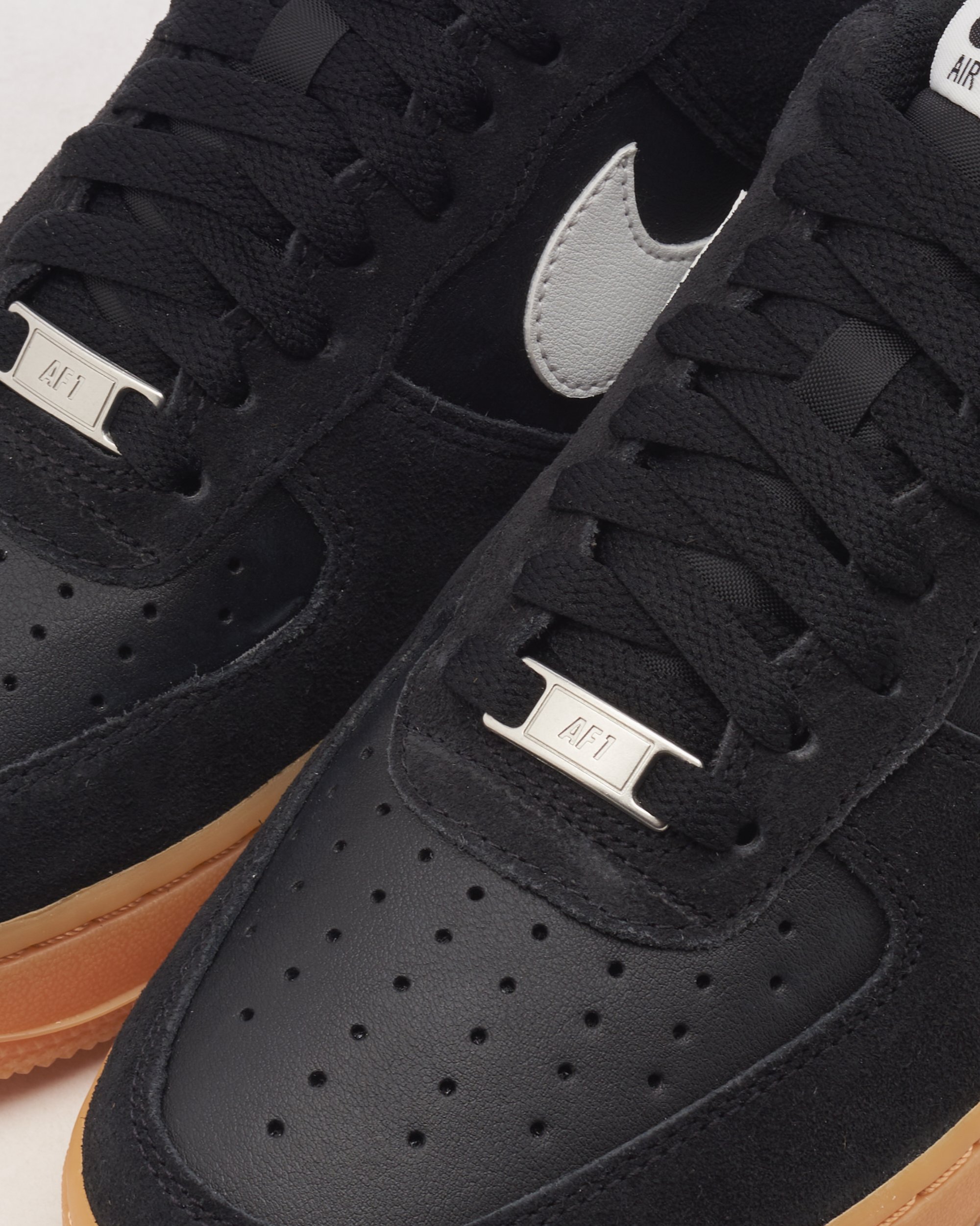 Nike Air Force 1 07 LV8 Schwarz FQ8714 004 FOOTDISTRICT
