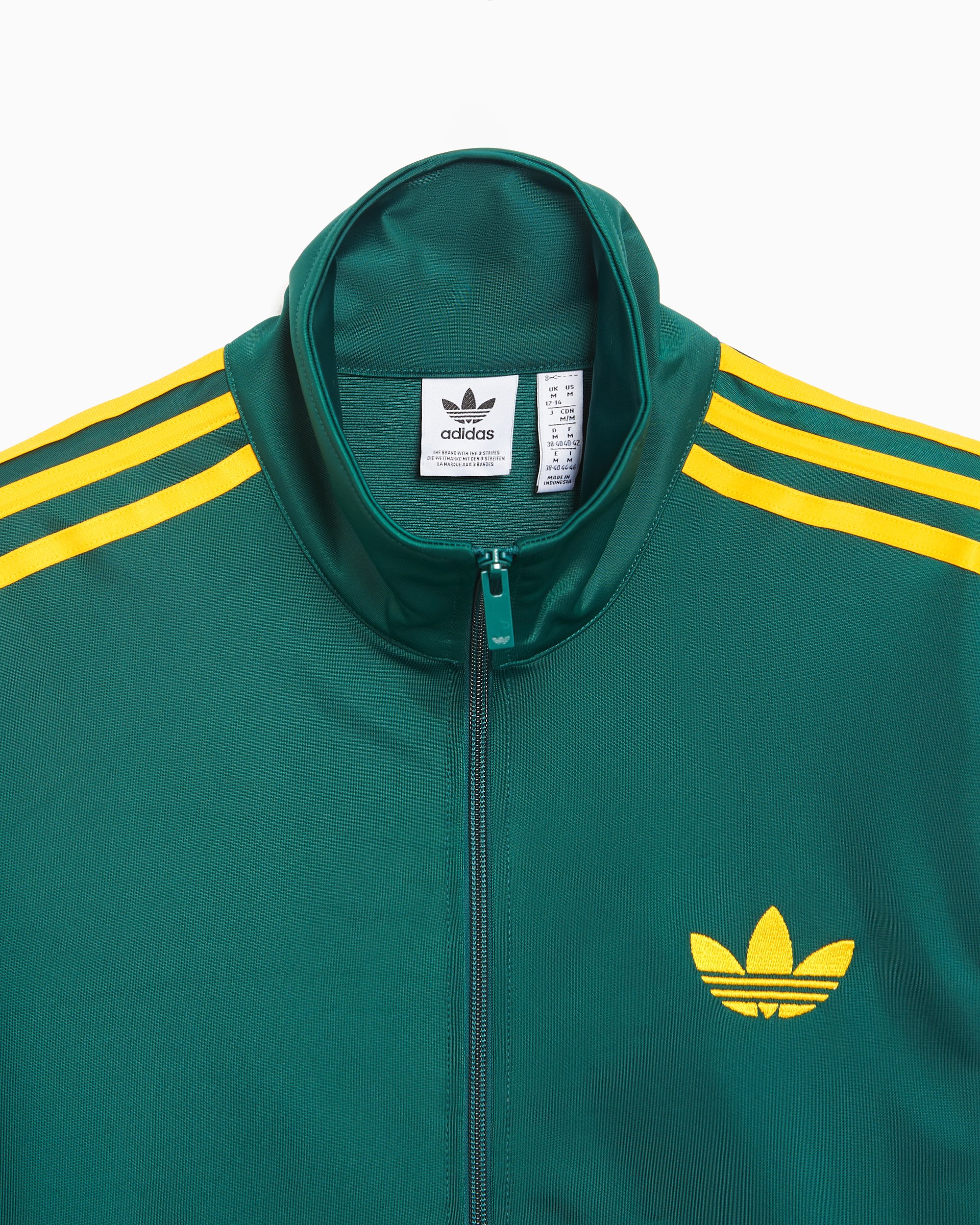 adidas Originals Firebird Women s Track Jacket Grun JP2299 FOOTDISTRICT