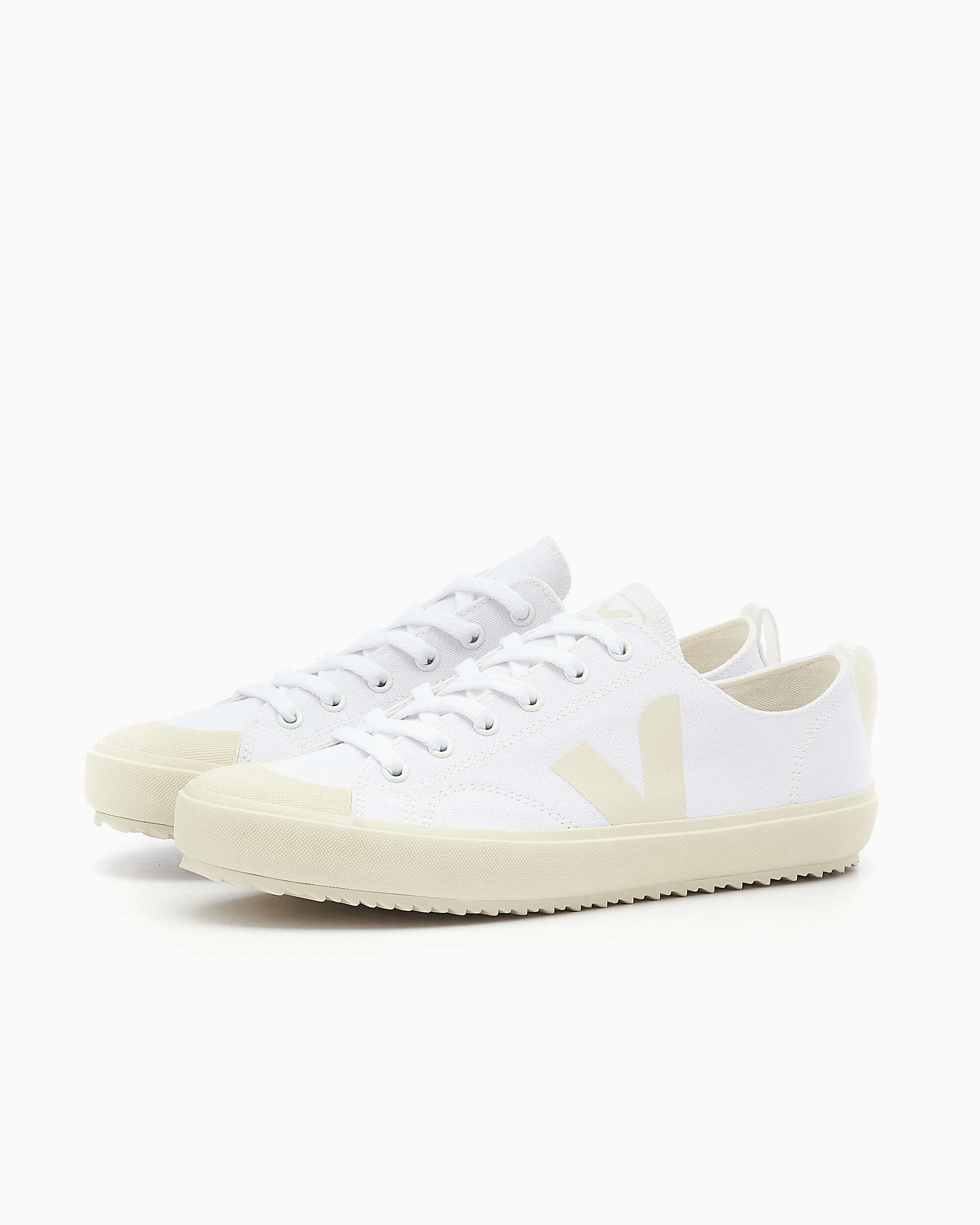 Veja shop trainers canvas
