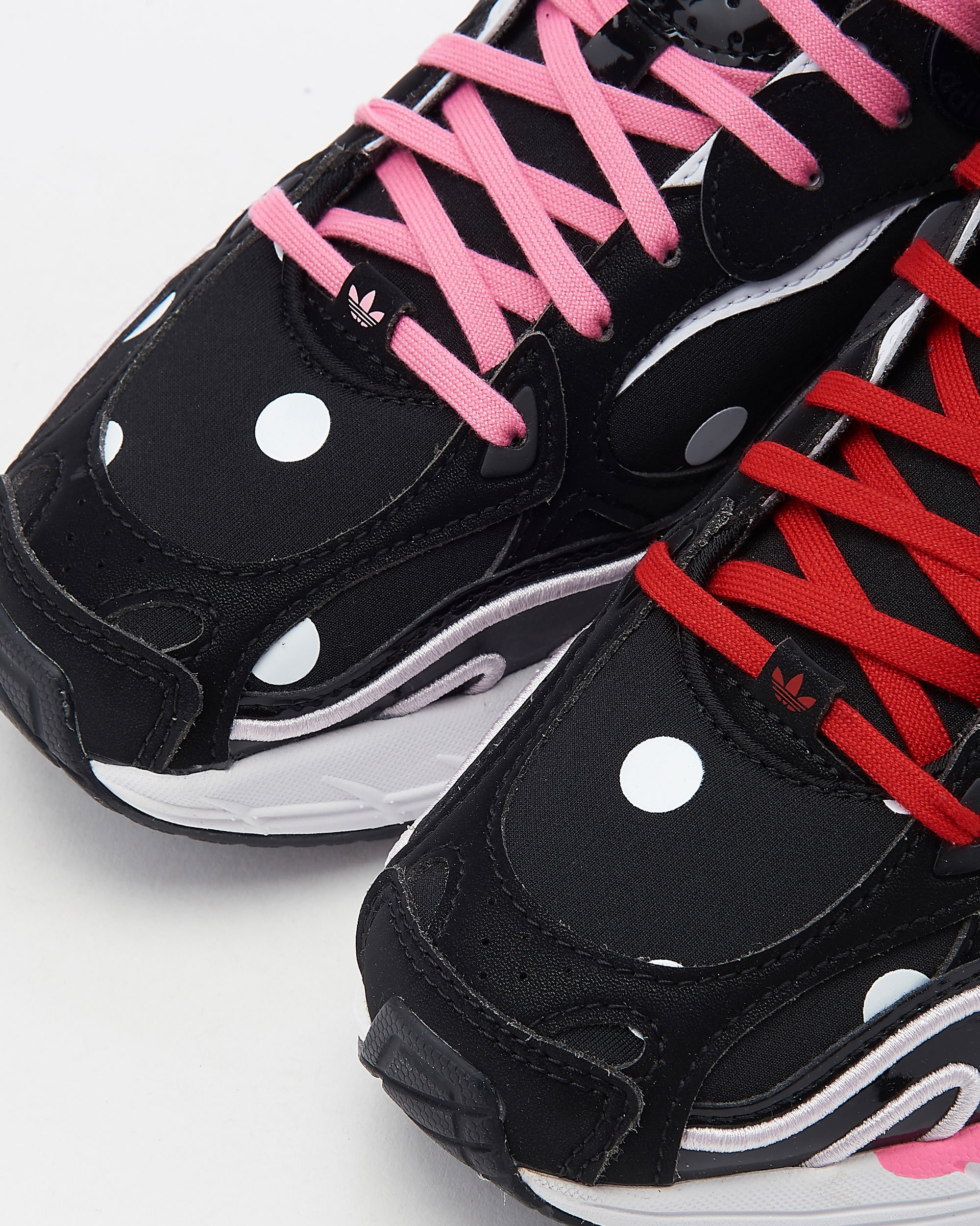 adidas x Hello Kitty Women s Astir Zwart GW7166 Shop Online bij