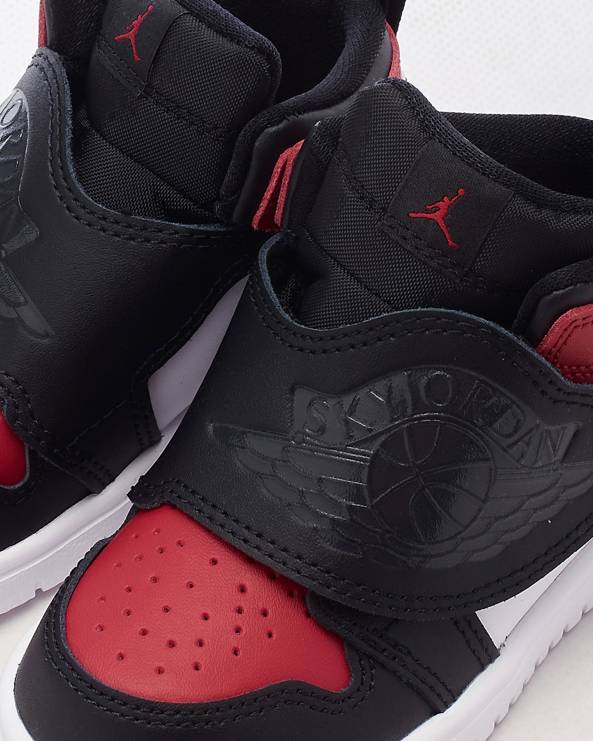 Nike air jordan zwart rood shop