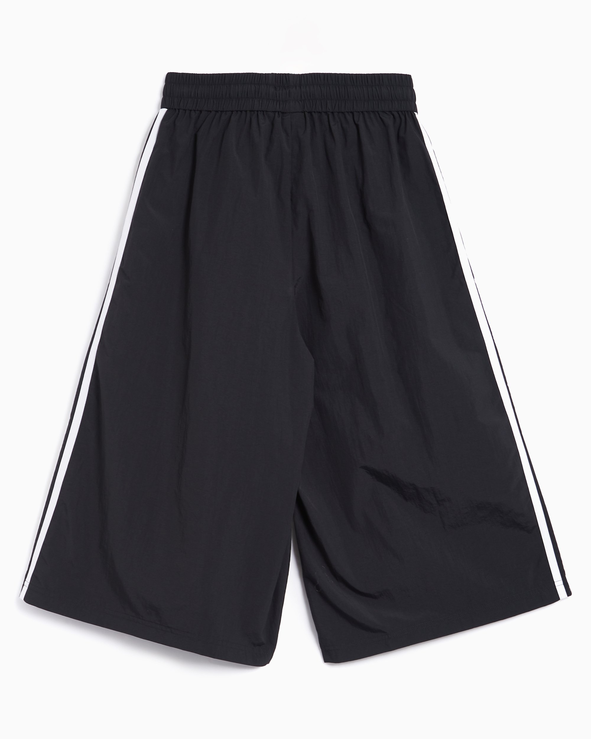 adidas Originals Adilenium Capri Women s Shorts Schwarz JM9288 FOOTDISTRICT