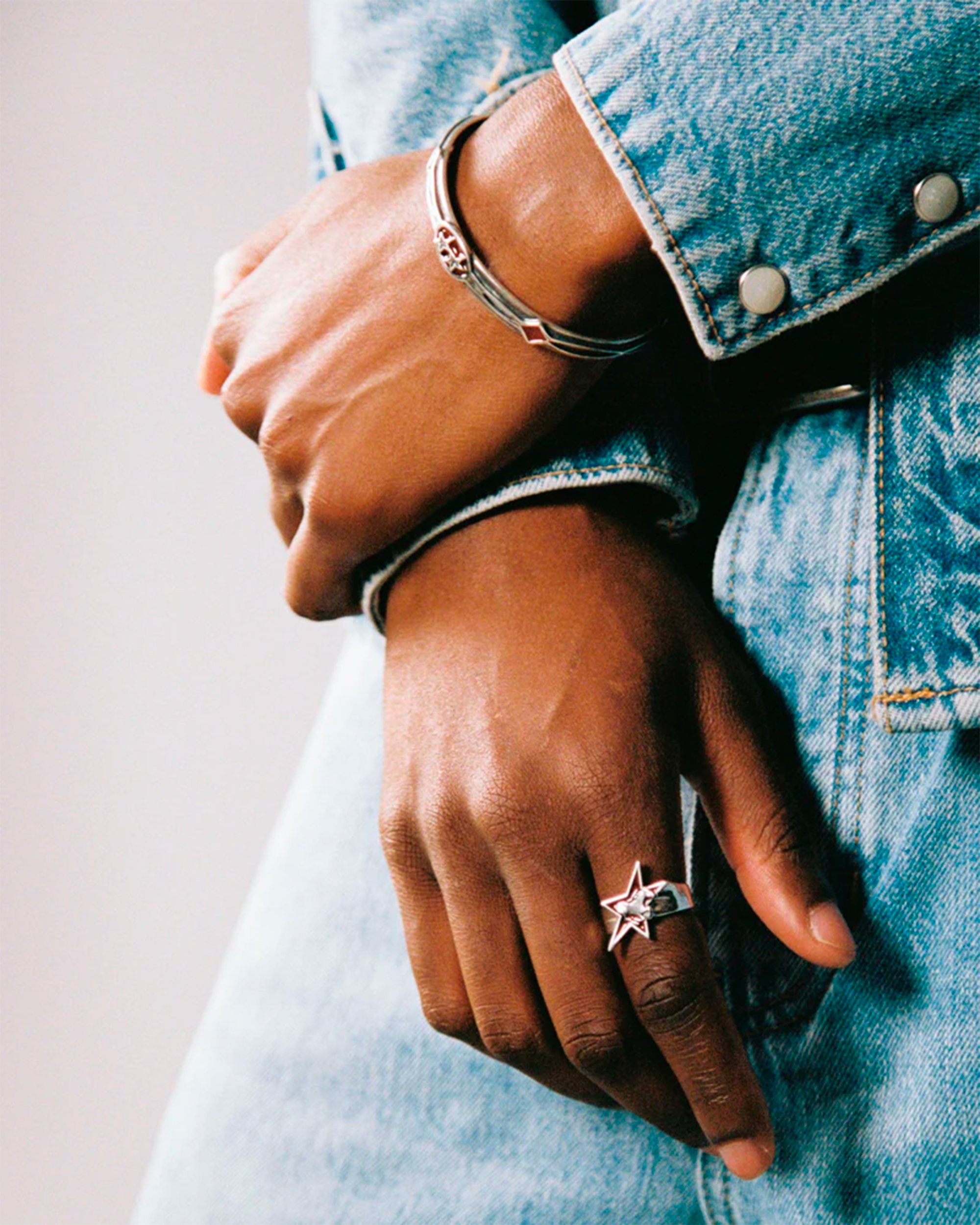 TwoJeys D+D Wild Horse Ring Unisex Jewelry Silver colored