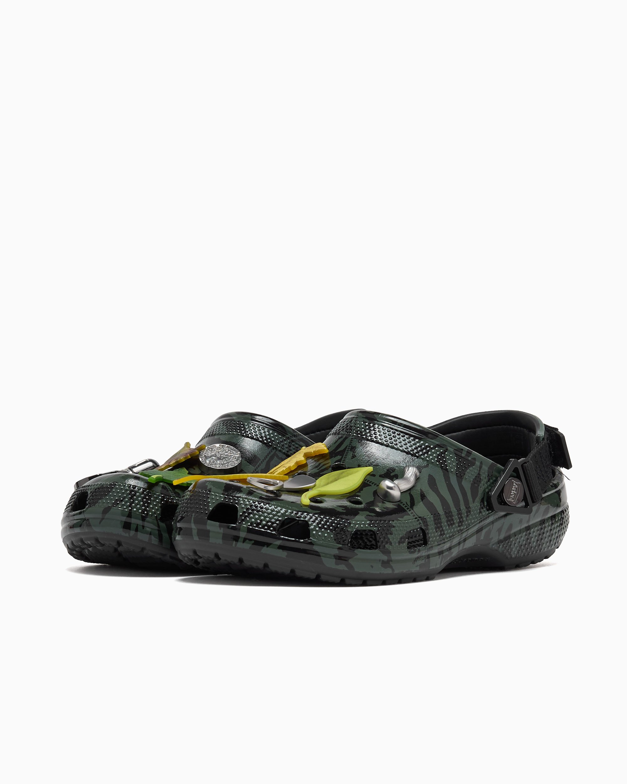 Crocs x ARIES Classic Clog U Black 211060-001 | FOOTDISTRICT