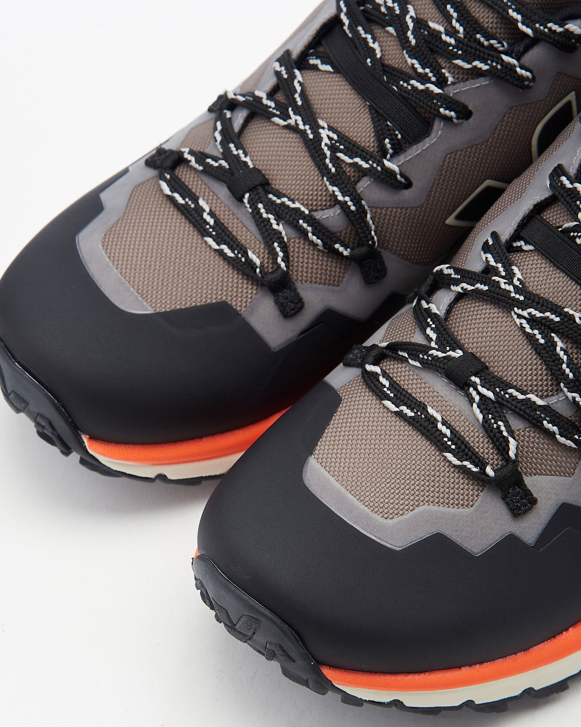 Veja Fitz Roy Trek-Shell Multi FR2303206B | FOOTDISTRICT Veja Fitz Roy Trek-Shell Multi FR2303206B | FOOTDISTRICT