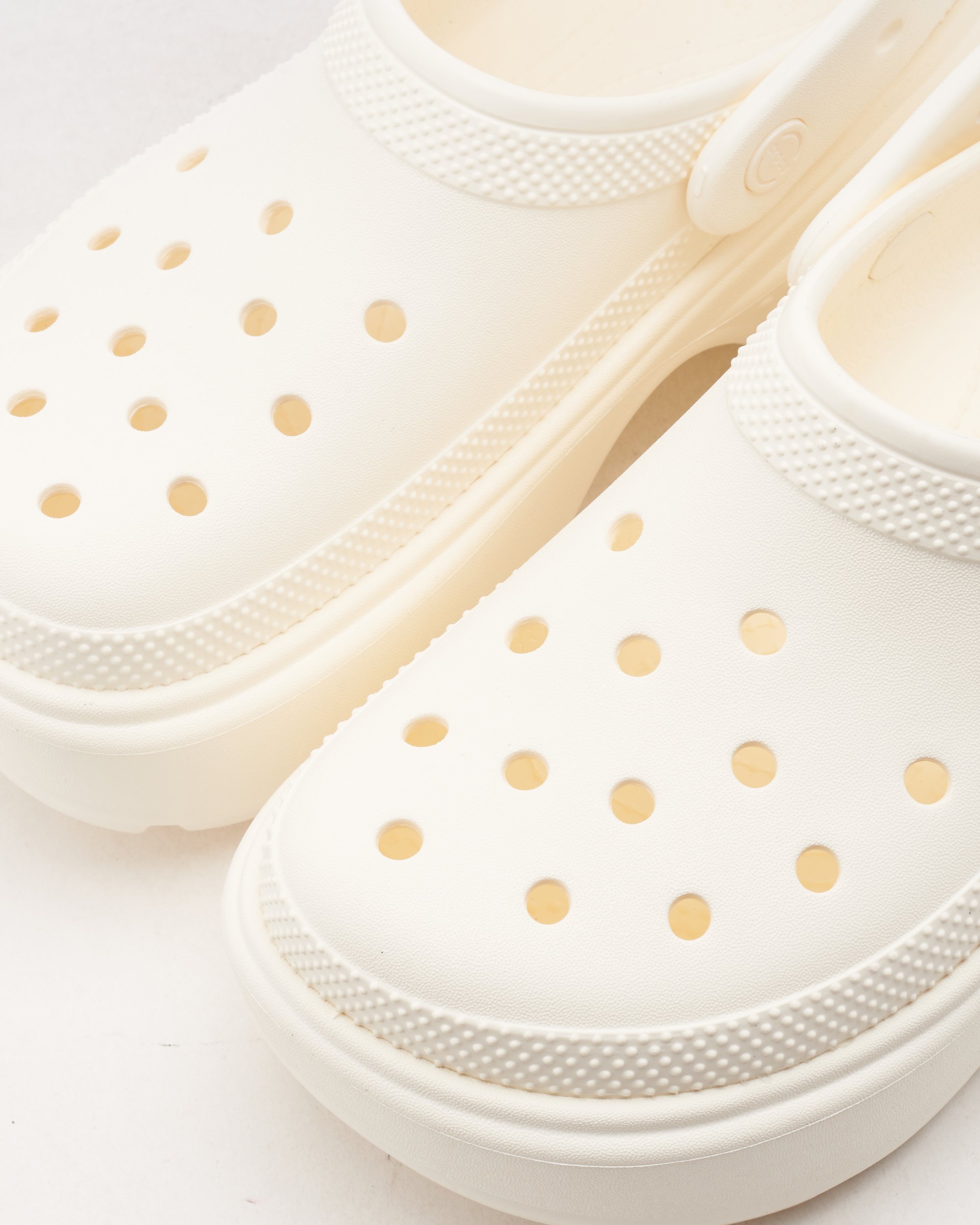 Crocs Stomp Clog White 209347-0WV | FOOTDISTRICT