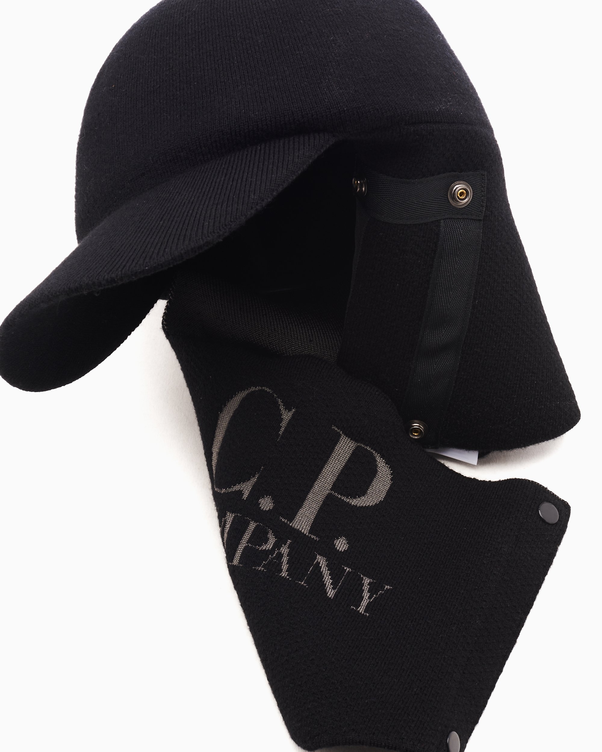 CP Company Unisex Extrafine Merino Wool Visor Neck Cap Black 17CMAC298A005509A 999 FOOTDISTRICT