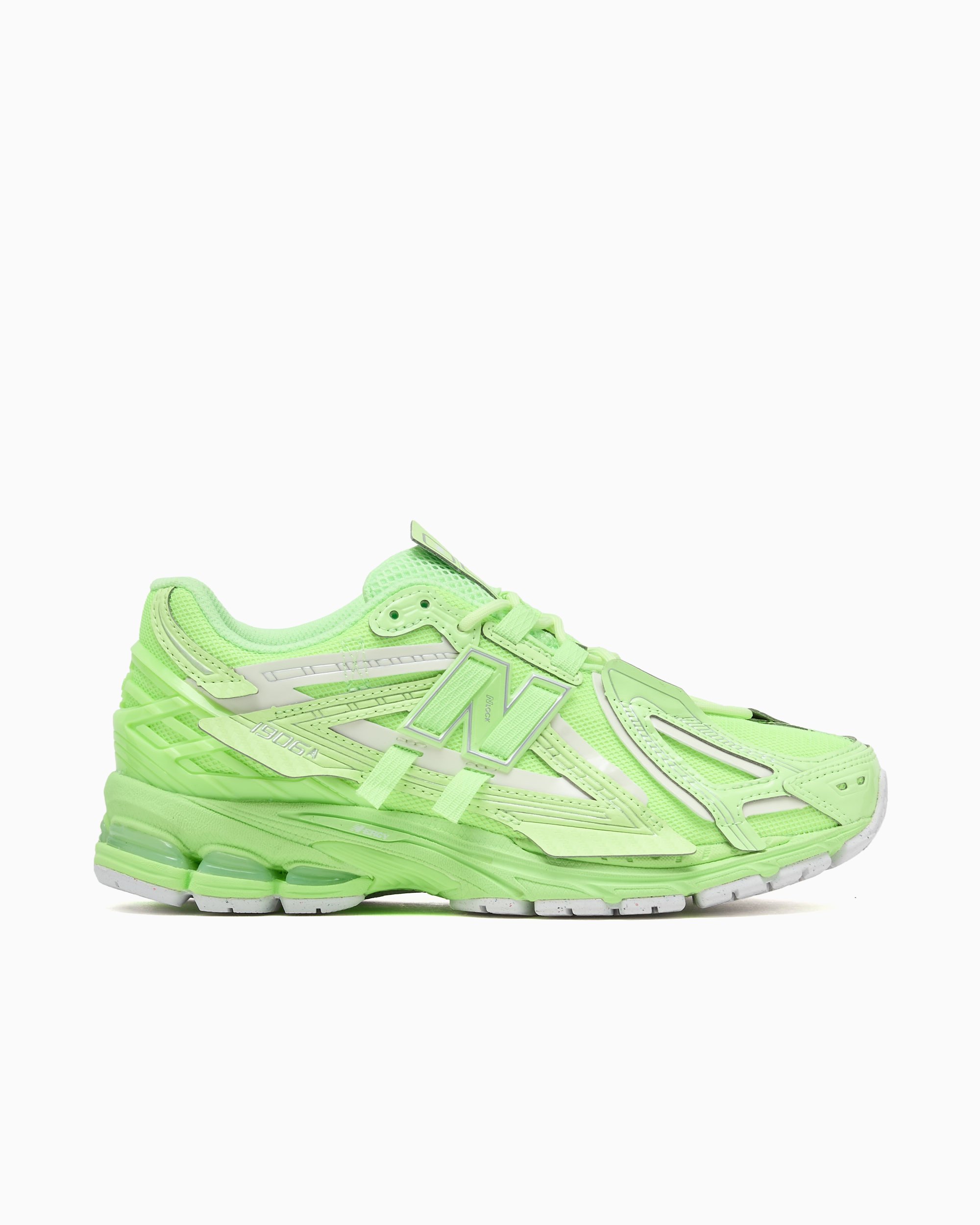 スニーカー NEW BALANCE Men Sneakers U1906AA GREEN New Balance 1906 Sneakers - Green - Men | U1906AA | thebs.com
