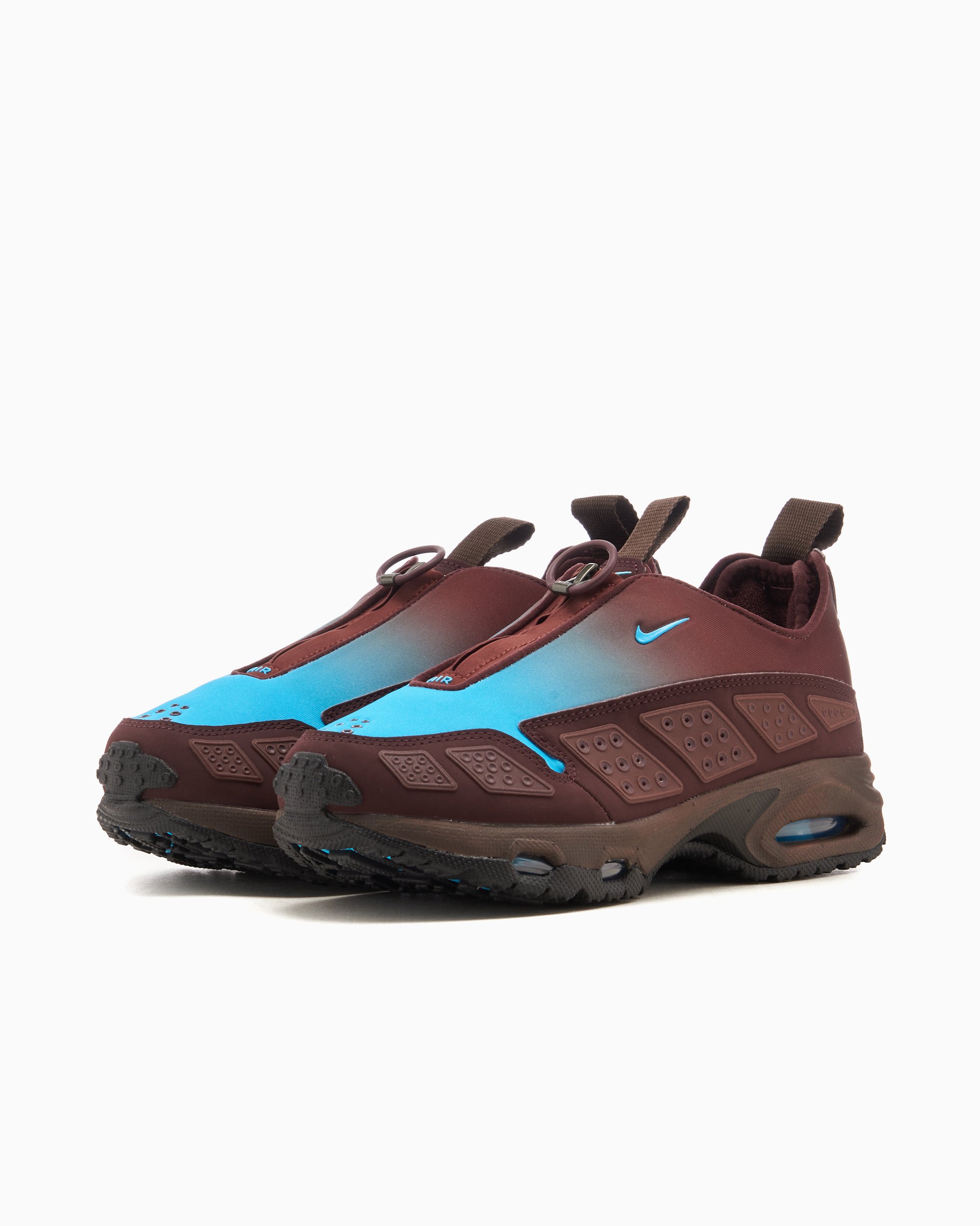 Nike Women s Air Max SNDR Burgundy Crush Burgunder HQ4189 600 FOOTDISTRICT