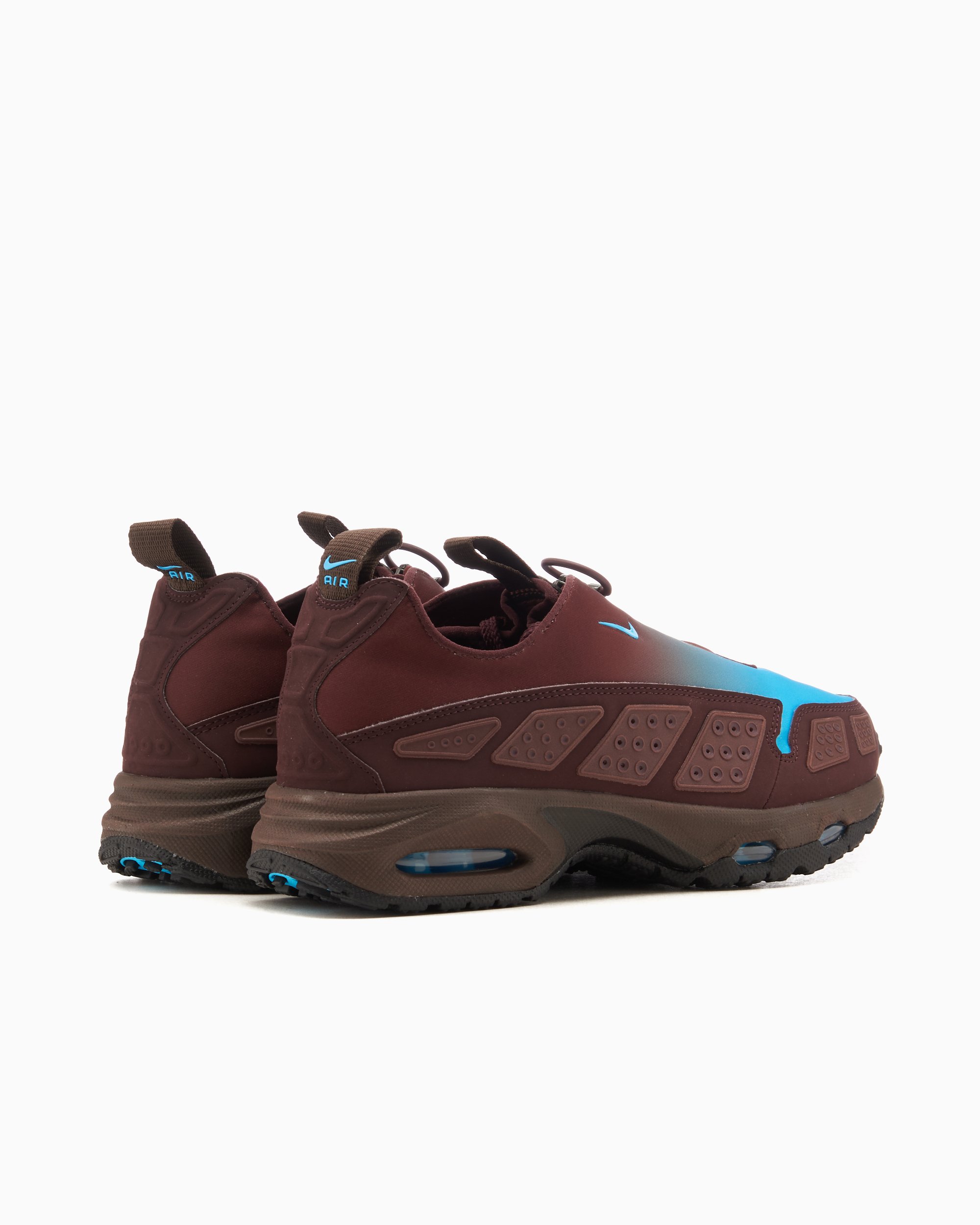 Nike Women s Air Max SNDR Burgundy Crush Burgunder HQ4189 600 FOOTDISTRICT