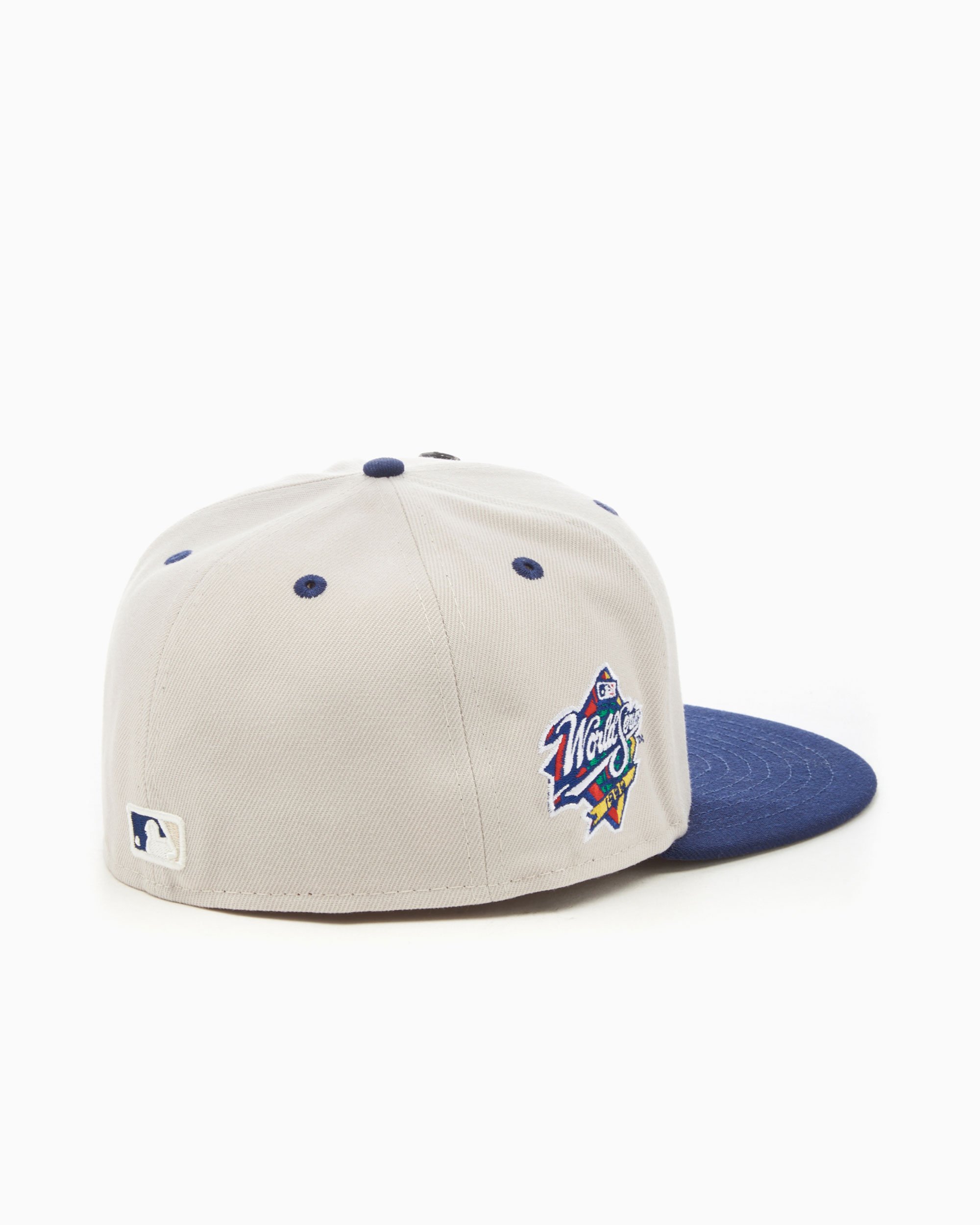Online New MLB World Gray York Cap FOOTDISTRICT Buy Series Yankees 59FIFTY Fitted at 60357993| Era New Unisex