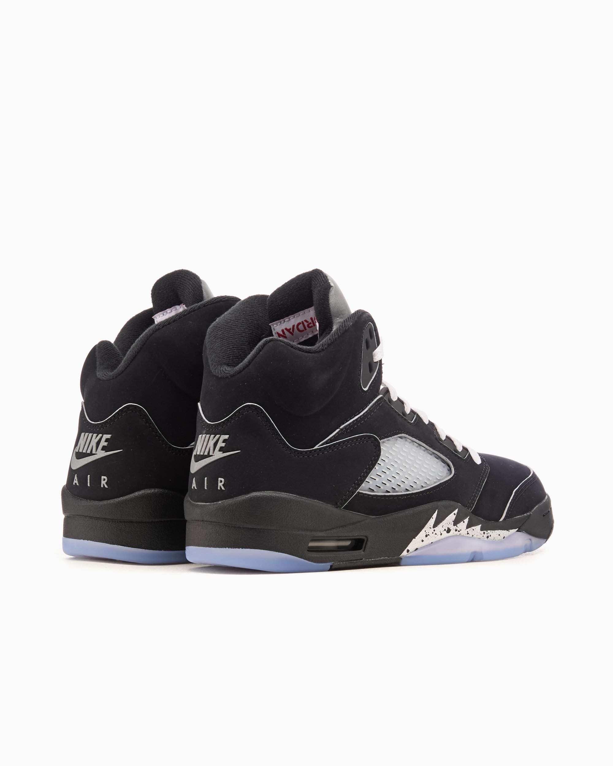 black retro 5s