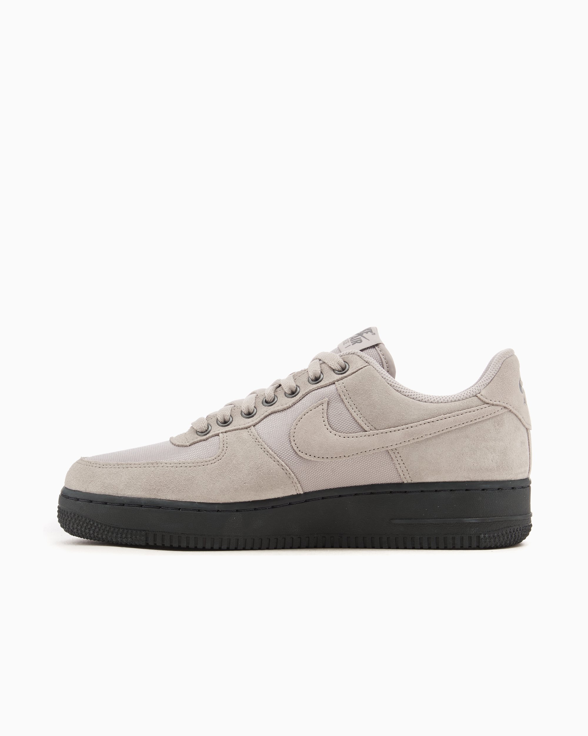 Nike air force 1 7 lv8 suede grey top