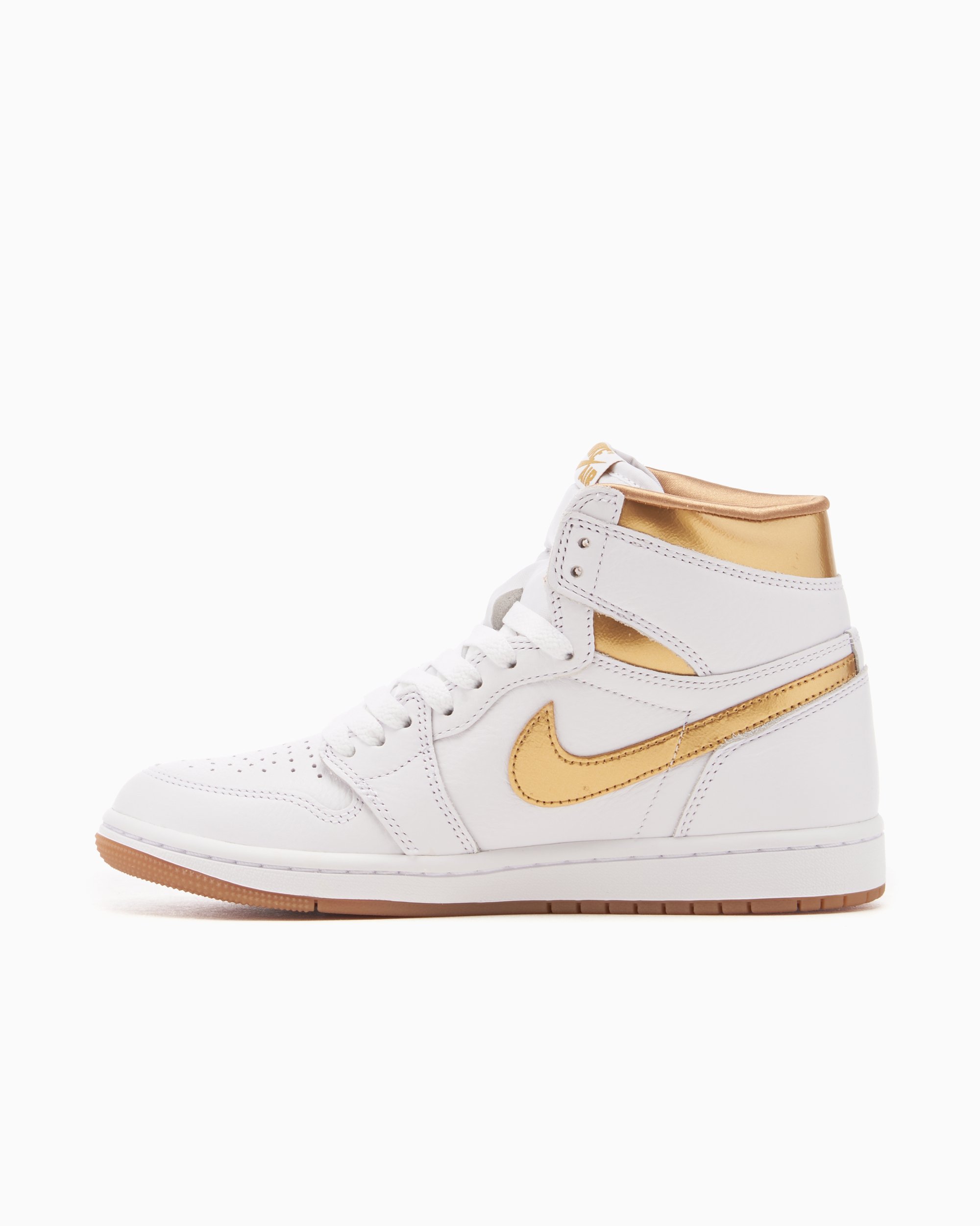 Air Jordan Women s 1 Retro High OG Metallic Gold White FD2596 107 FOOTDISTRICT