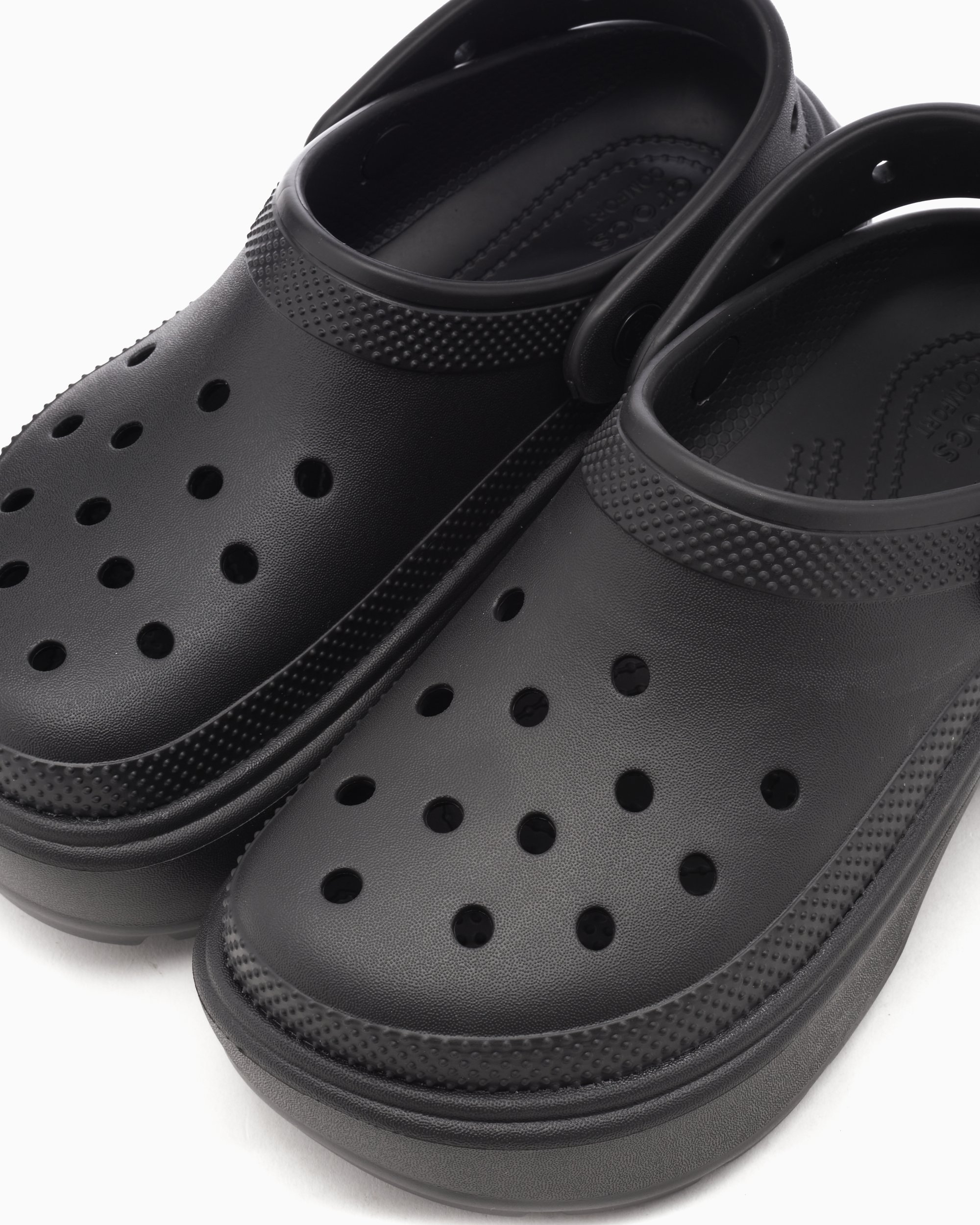 crocs Stomp Embellished Clog Black （クロックス ストンプ