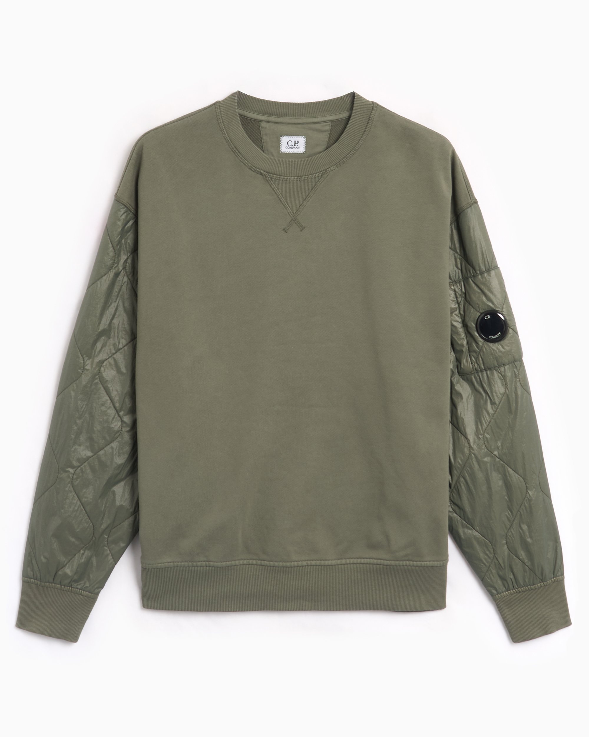 CP Company Men s Diagonal Raised Fleece Mixed Quilted Crew Neck Sweatshirt Green 17CMSS003A005835M 674 FOOTDISTRICT