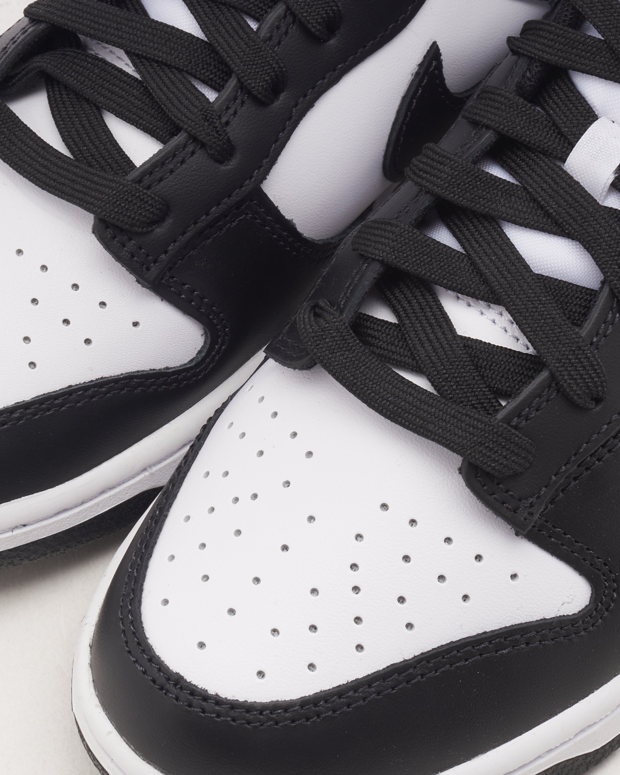 Nike Dunk Low Retro Panda Bunt DD1391 100 FOOTDISTRICT